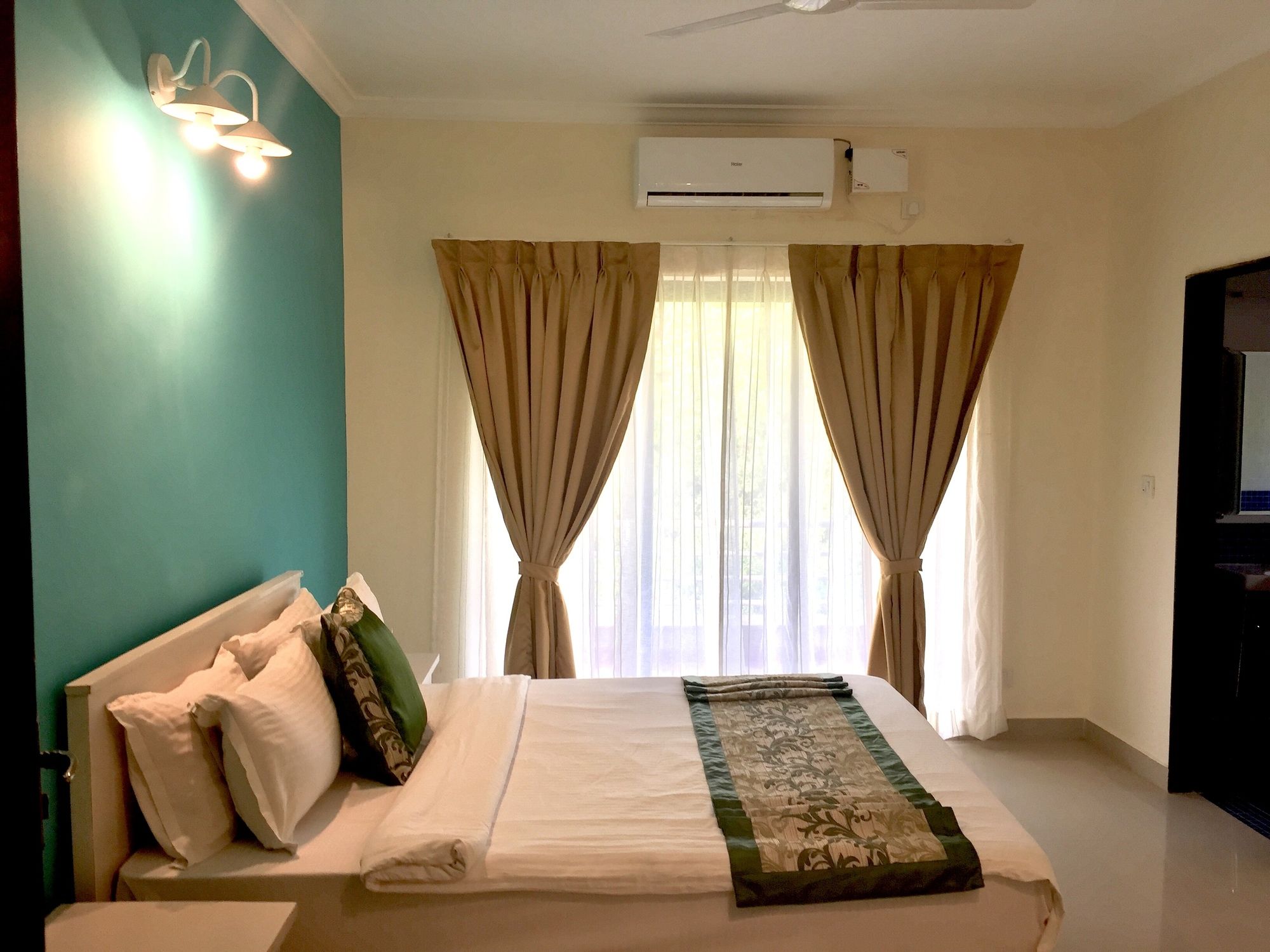 Treehouse Blue Villas