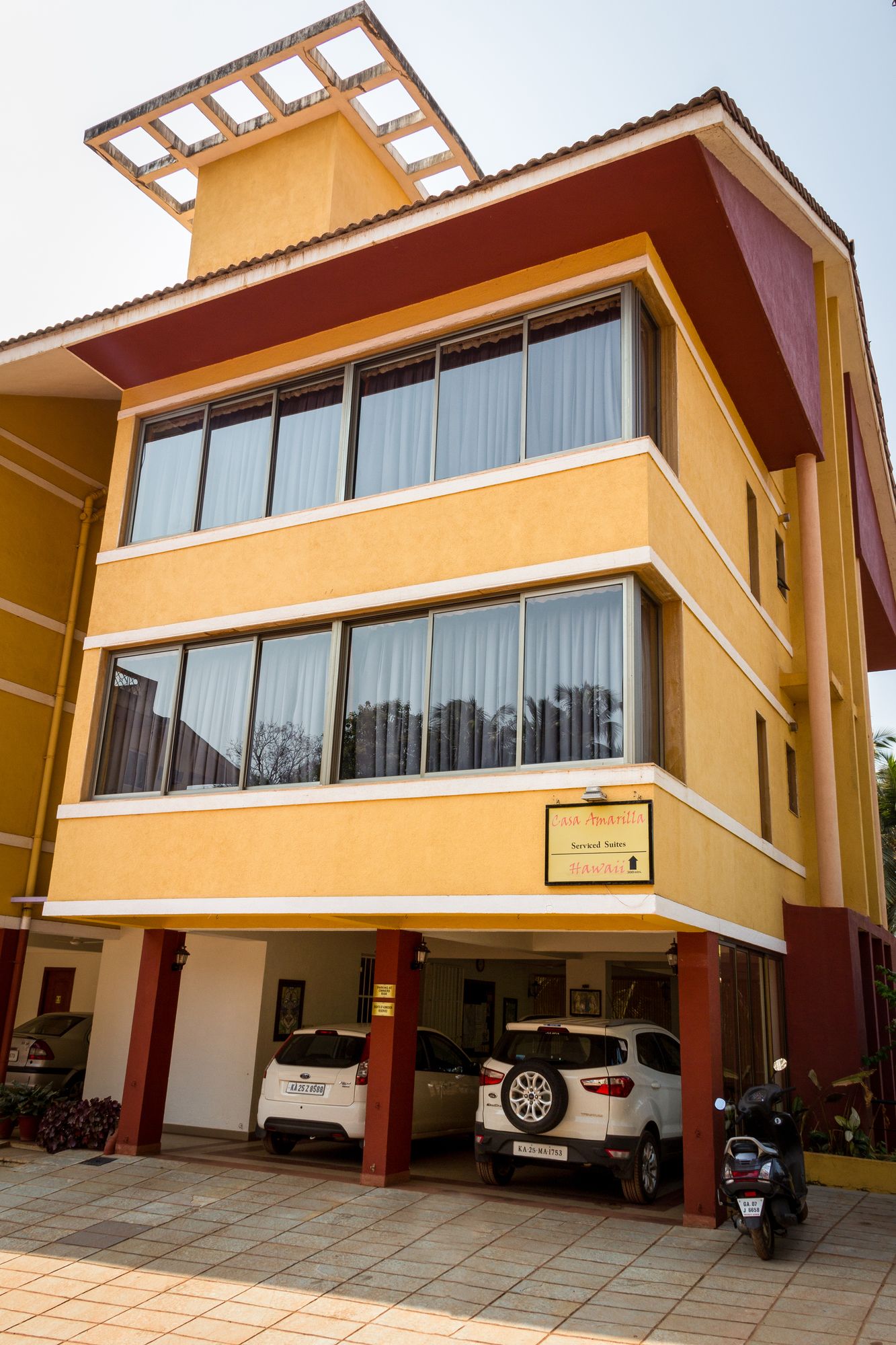Casa Amarilla