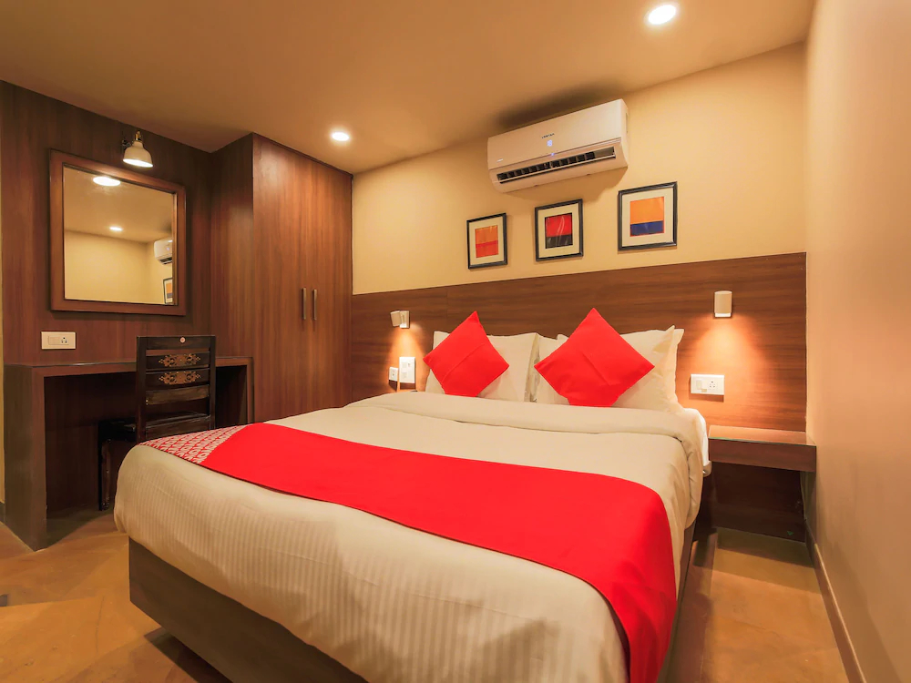 City Xpress Hotel Rooms by OYO Rooms