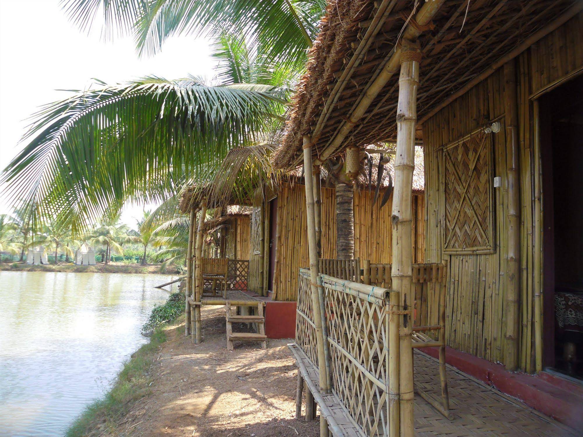 Om Lake Resort