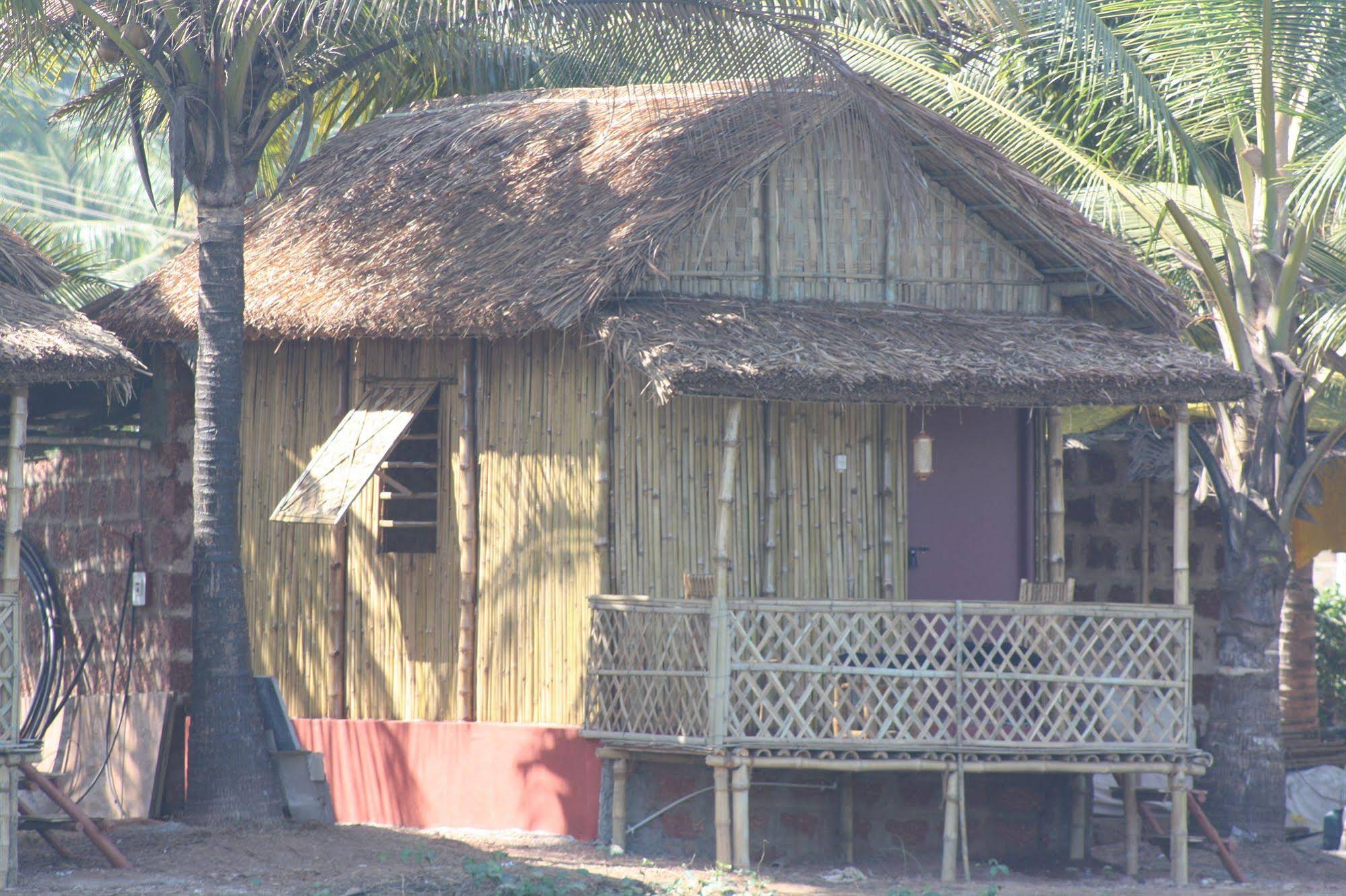 Om Lake Resort