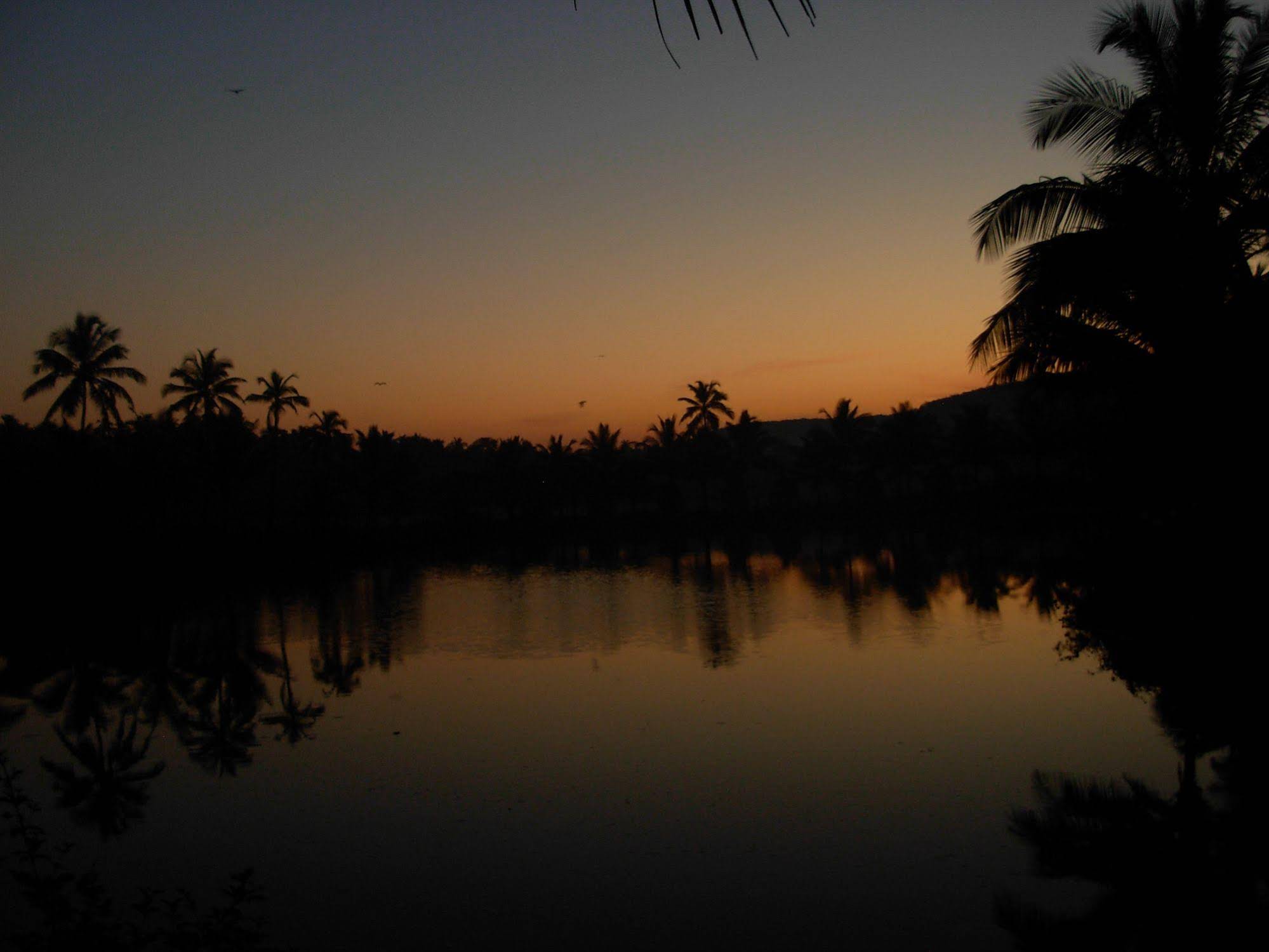 Om Lake Resort