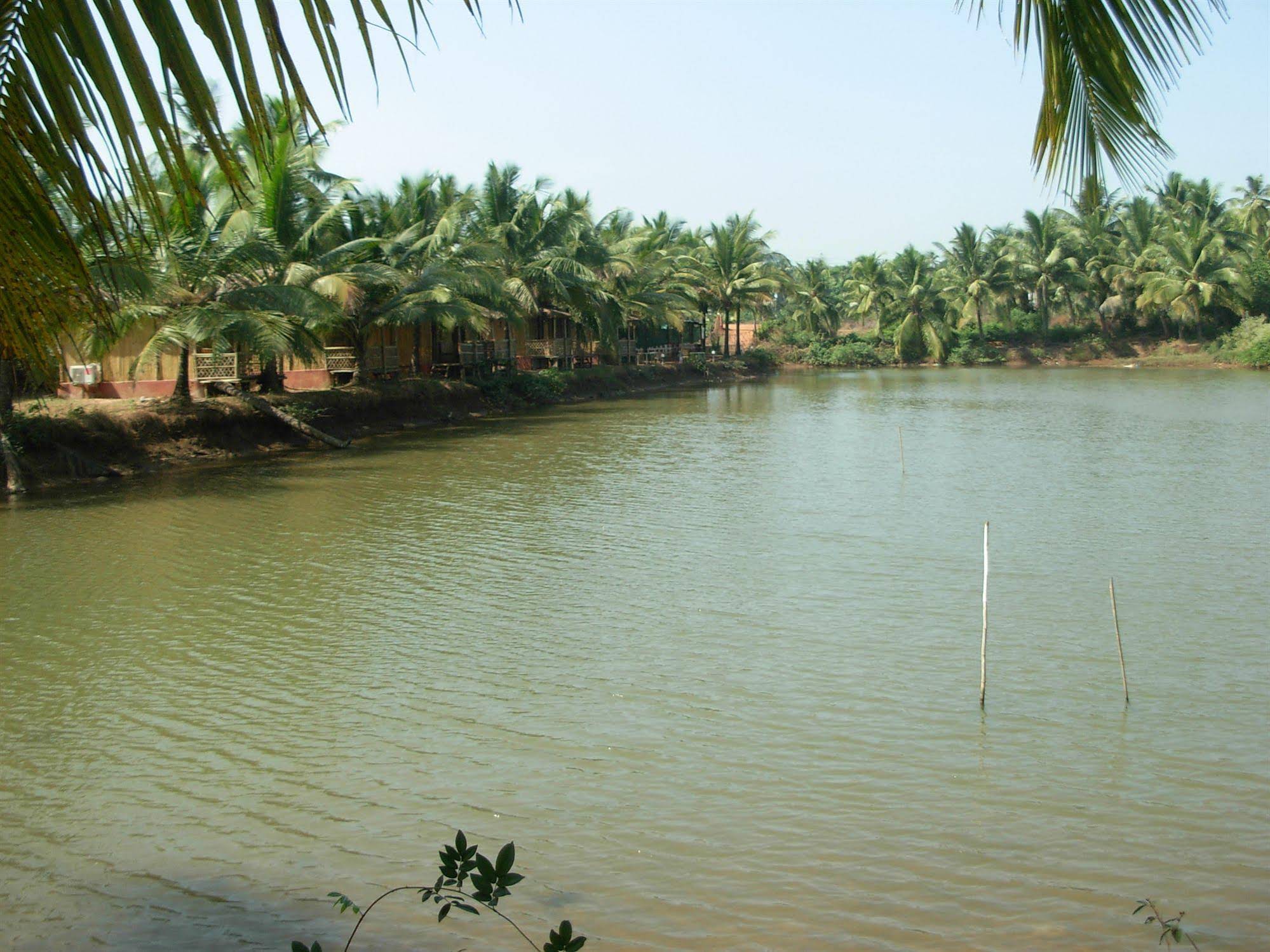 Om Lake Resort