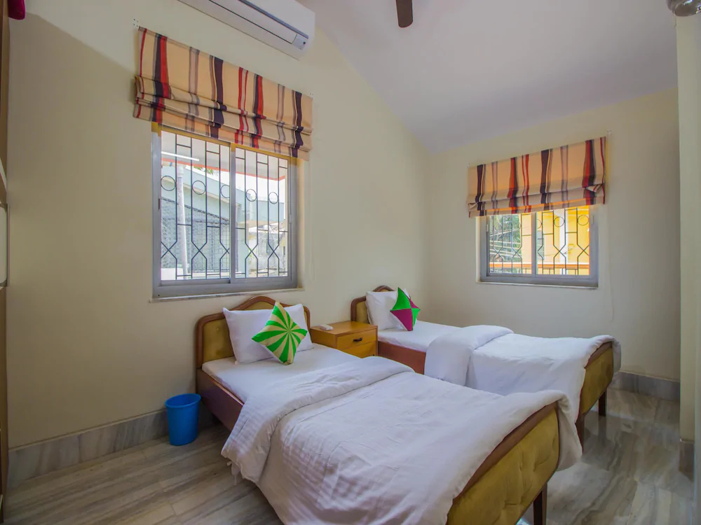 OYO Home 12866 Luxurious Stay