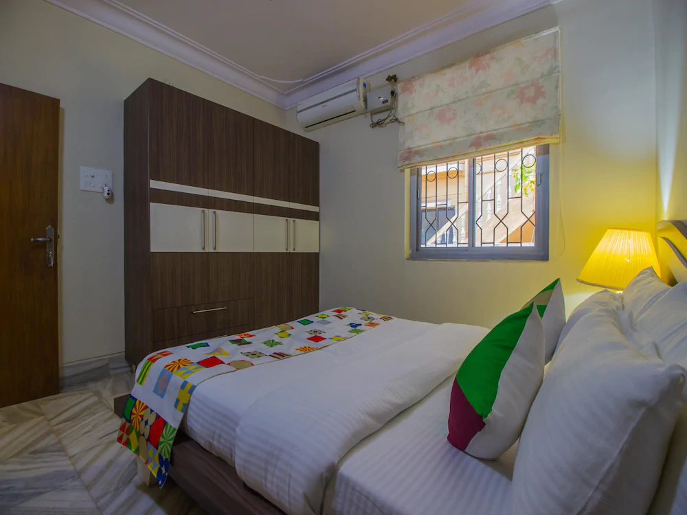 OYO Home 12866 Luxurious Stay