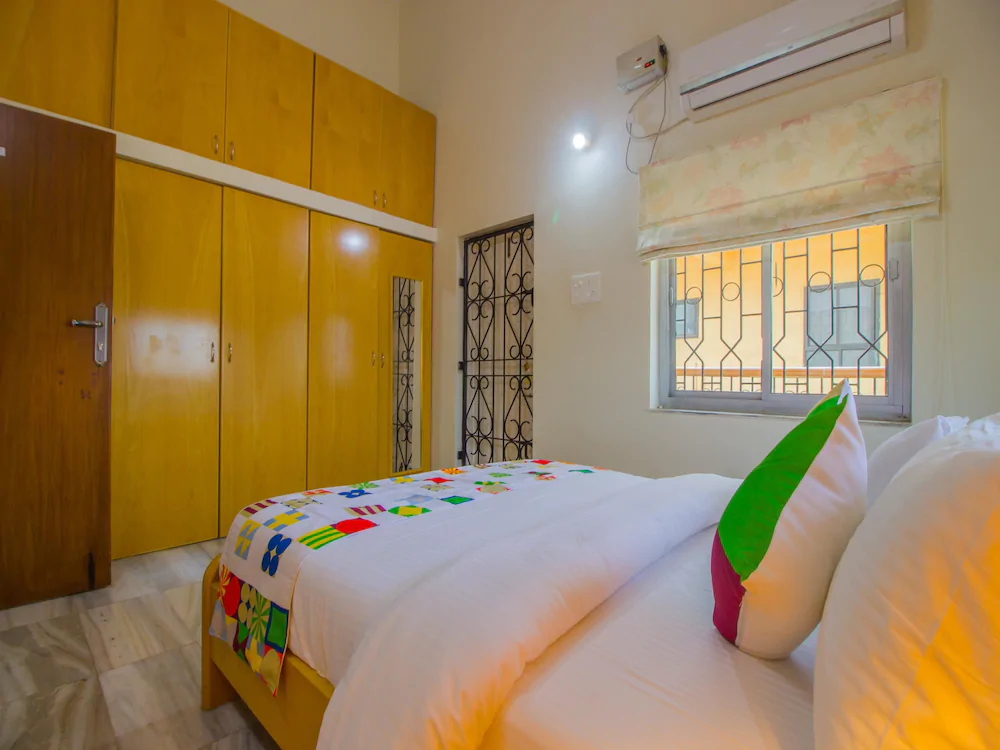 OYO Home 12866 Luxurious Stay