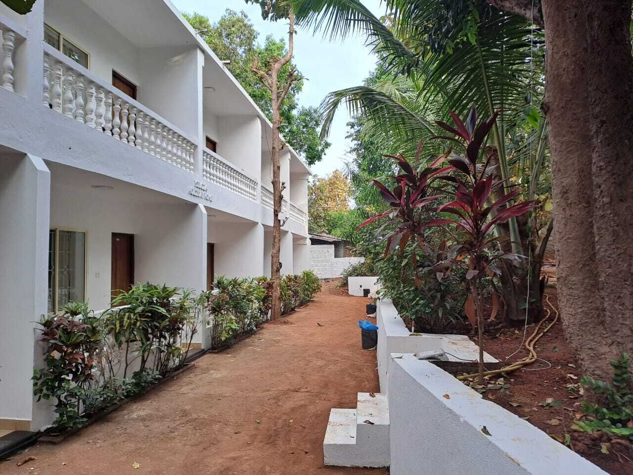 Apricot Inn