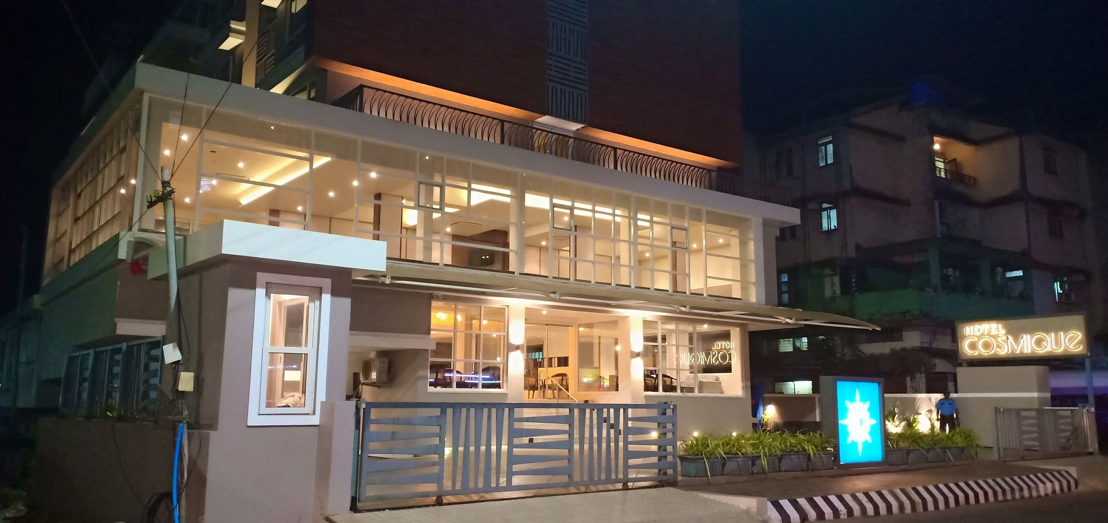 Hotel Cosmique