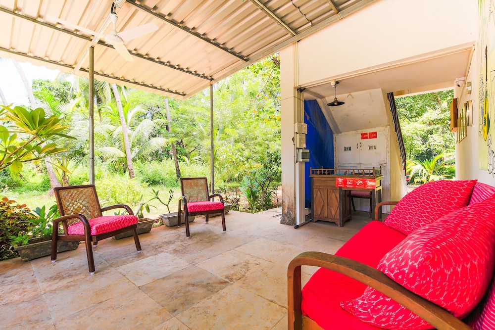 Morjim Plaza by OYO Rooms