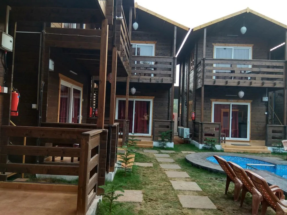 Wenzet Cottages