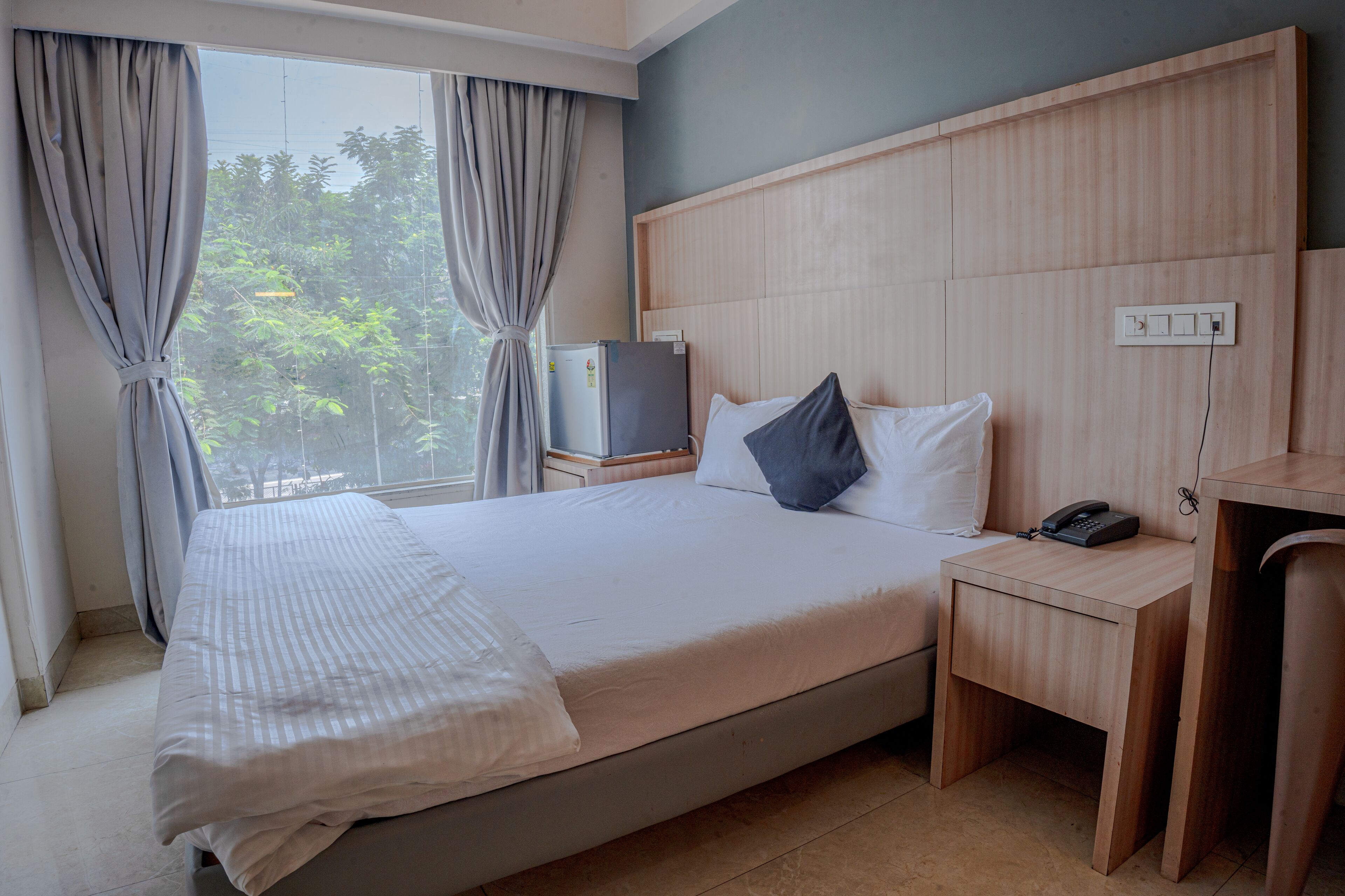 Kjsp Seasons Hotel