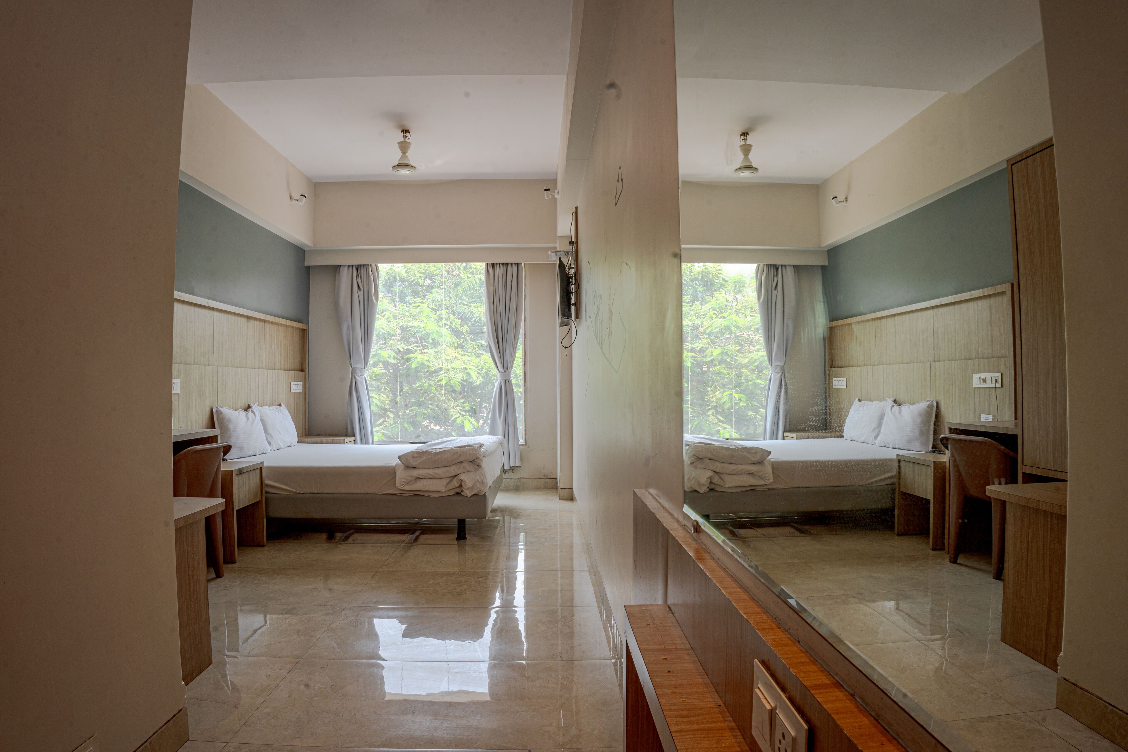 Kjsp Seasons Hotel