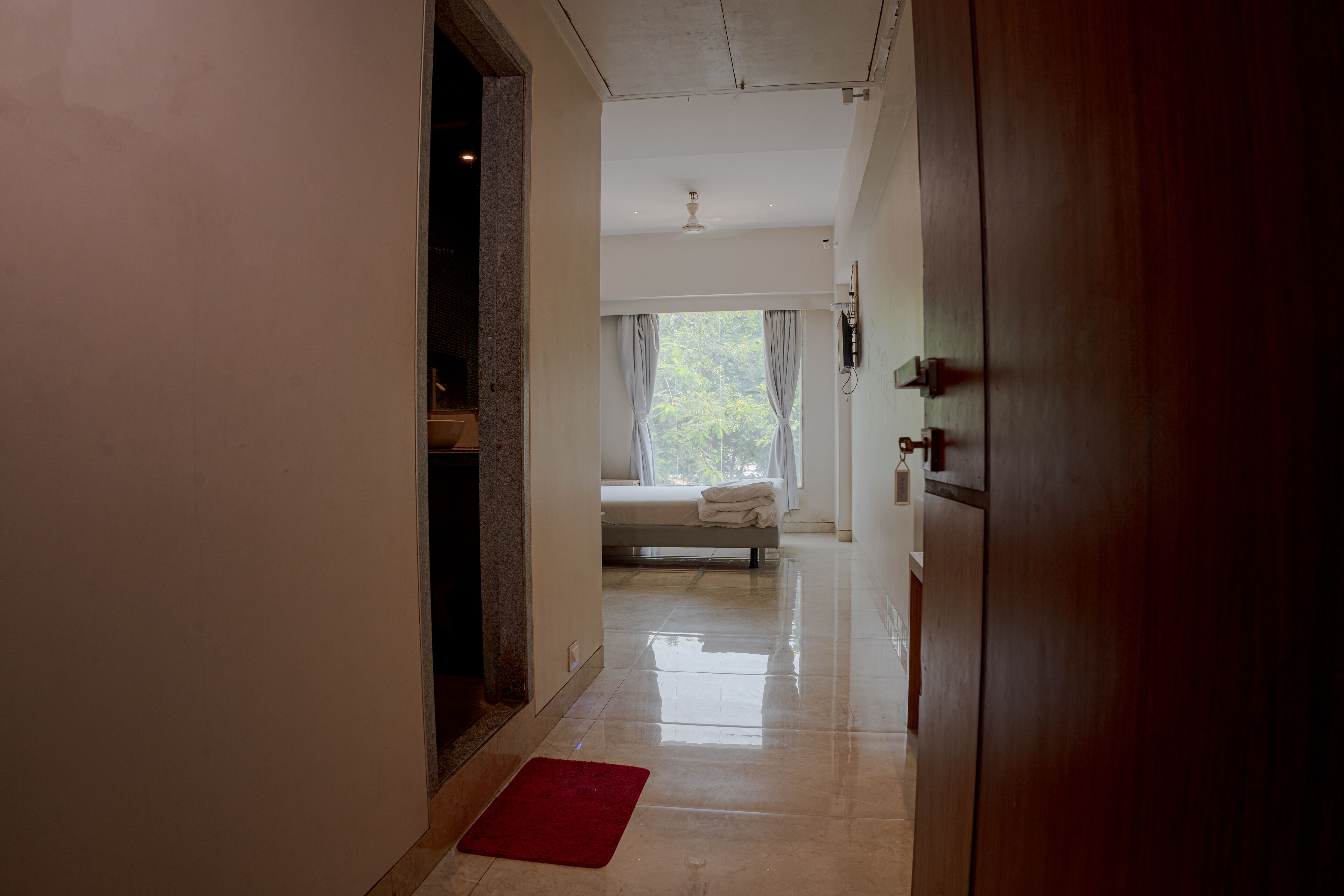 Kjsp Seasons Hotel