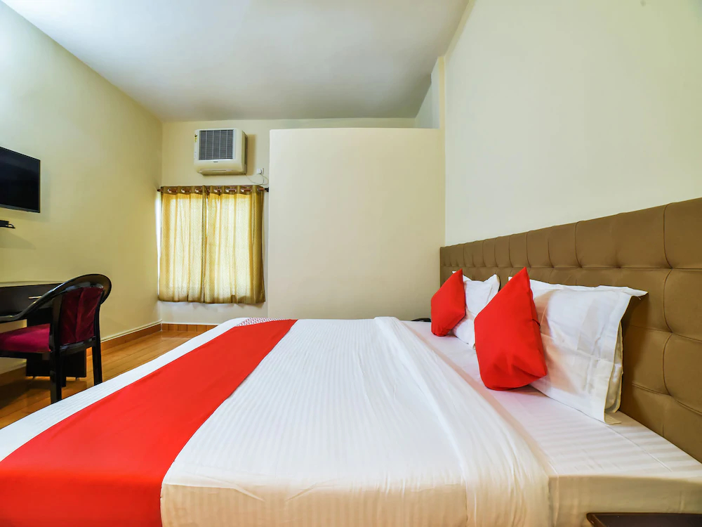 Hotel Empire by OYO Rooms