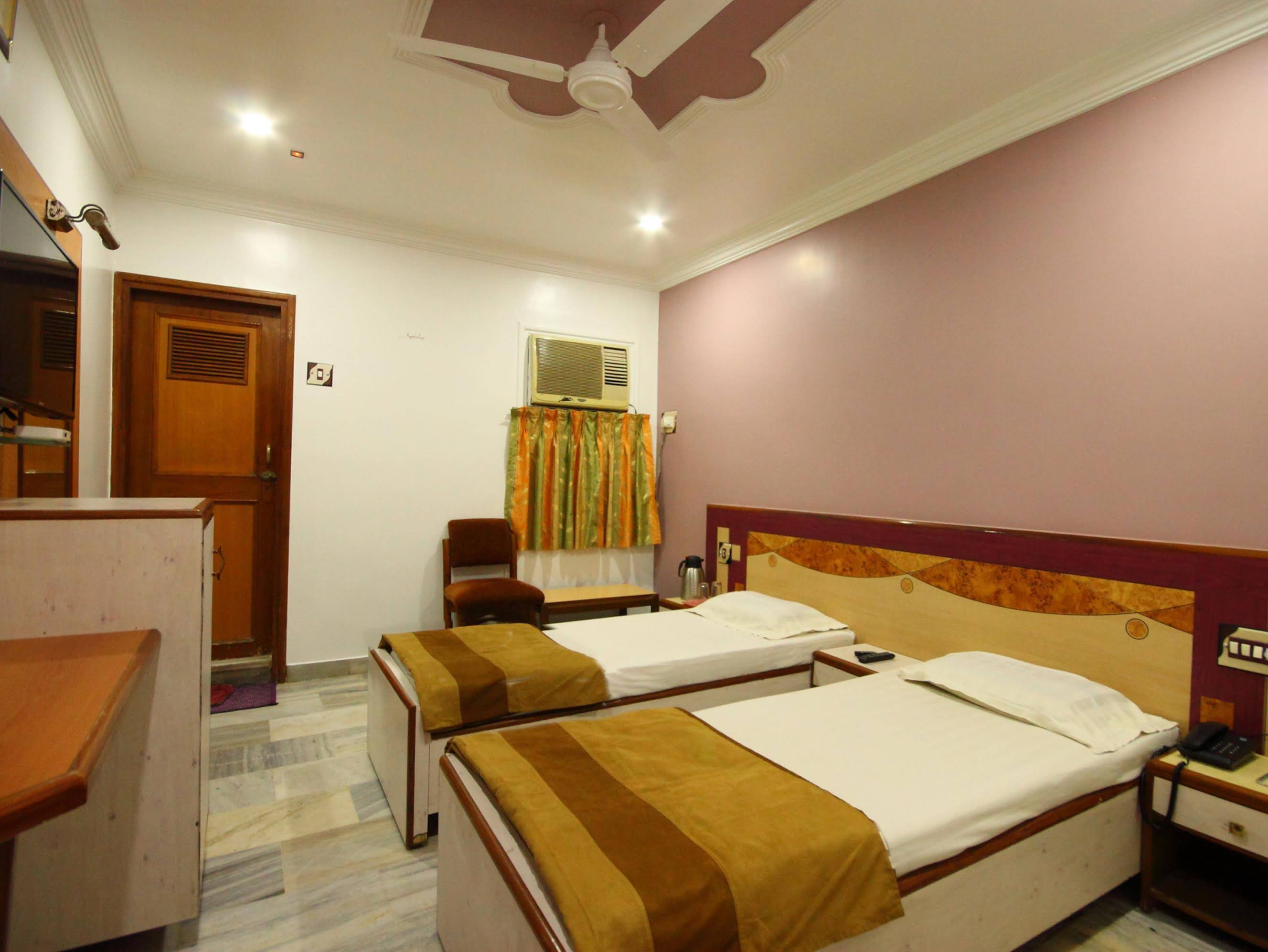 Hotel Good Night