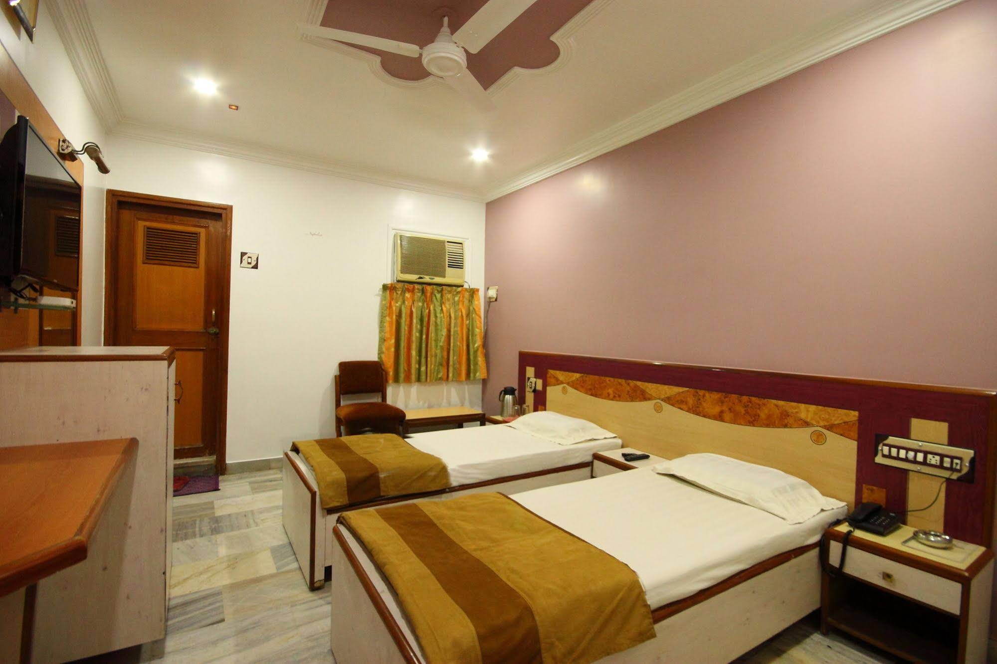 Hotel Good Night
