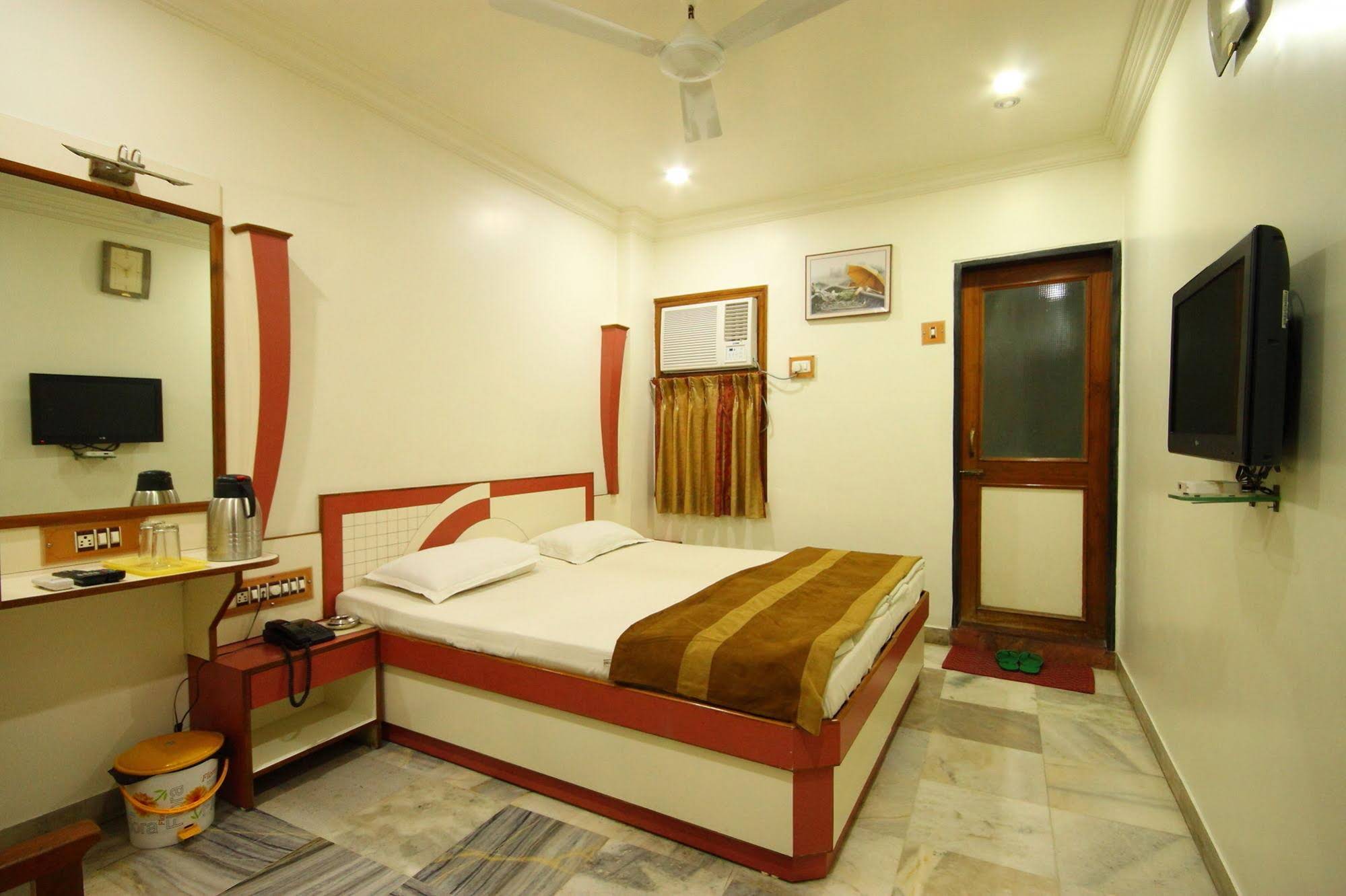 Hotel Good Night