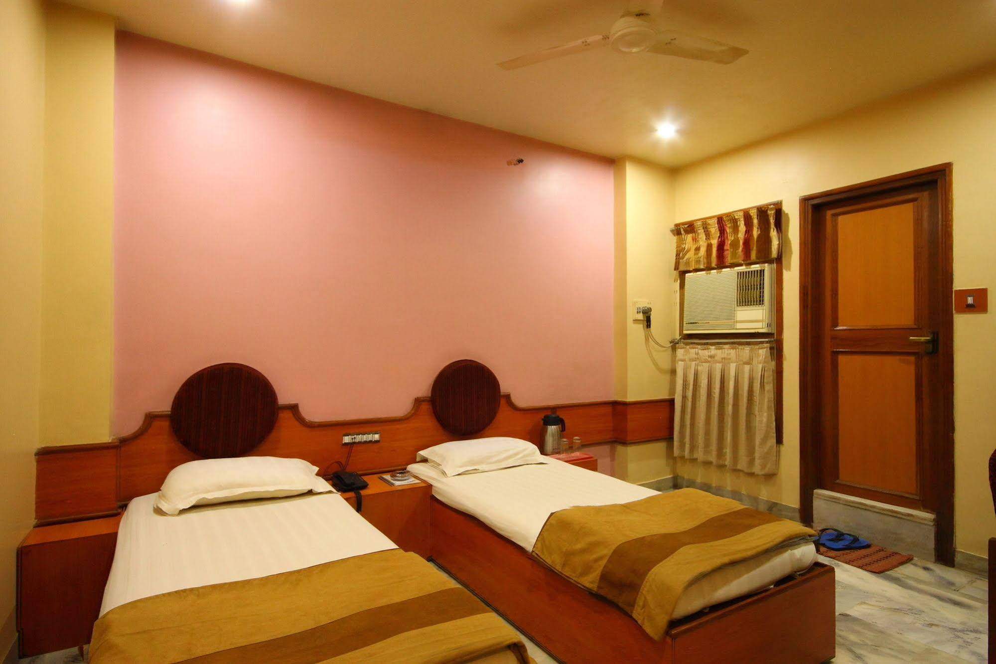 Hotel Good Night