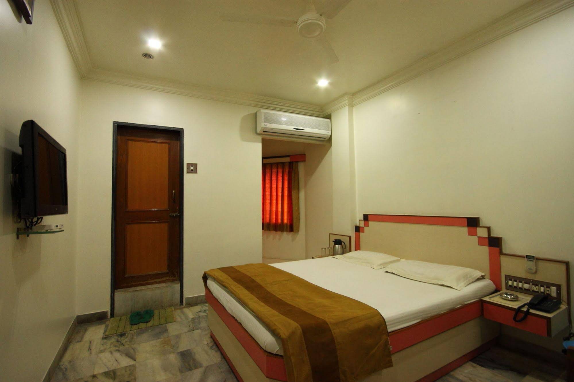 Hotel Good Night