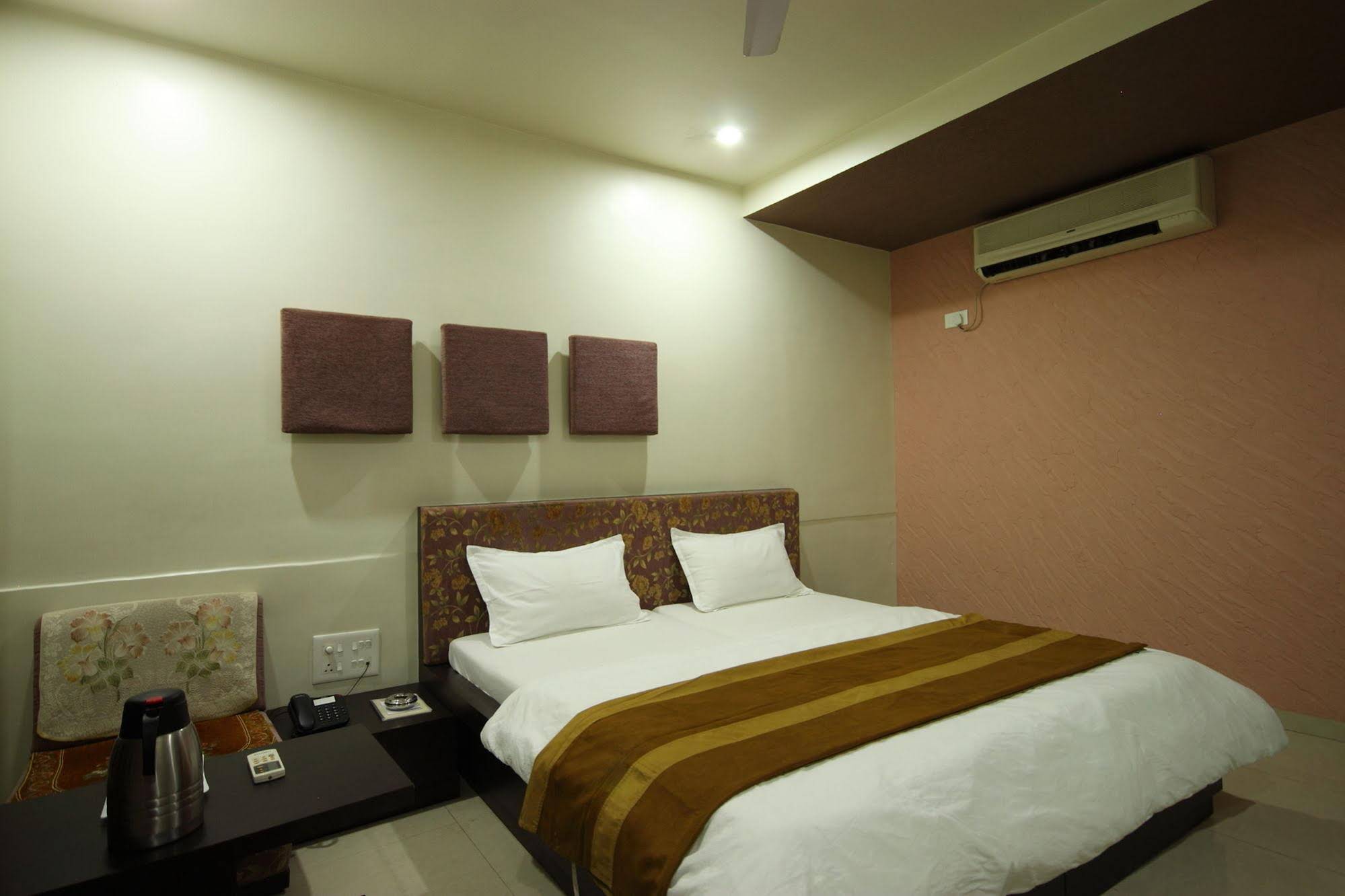 Hotel Good Night