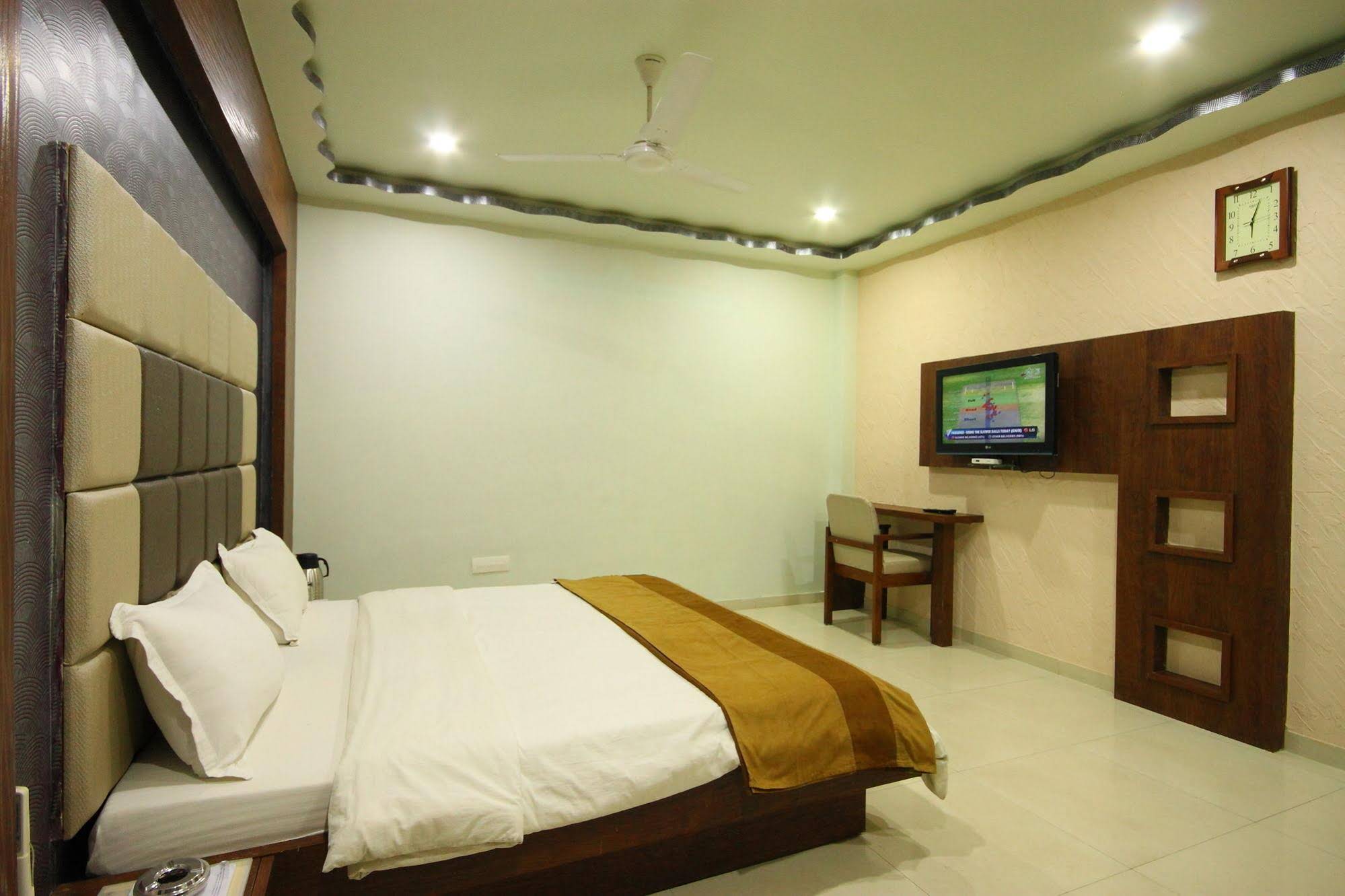 Hotel Good Night