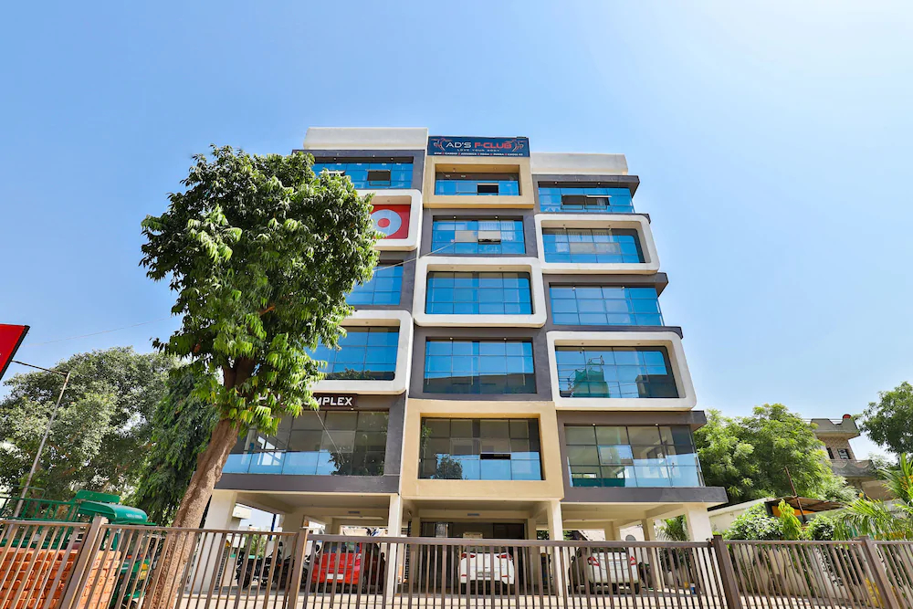 OYO 19303 Hotel Sungold