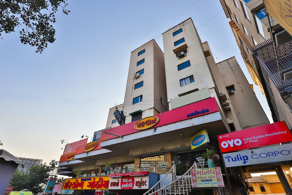 Radhe Residency by OYO Rooms