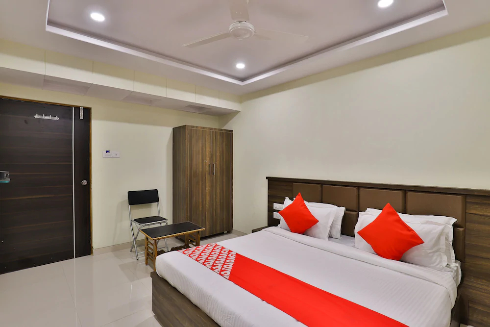 Radhe Residency by OYO Rooms