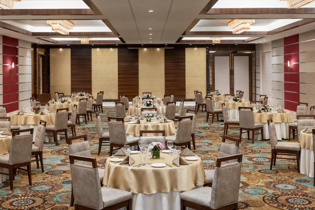Ramada by Wyndham Gandhidham Shinay