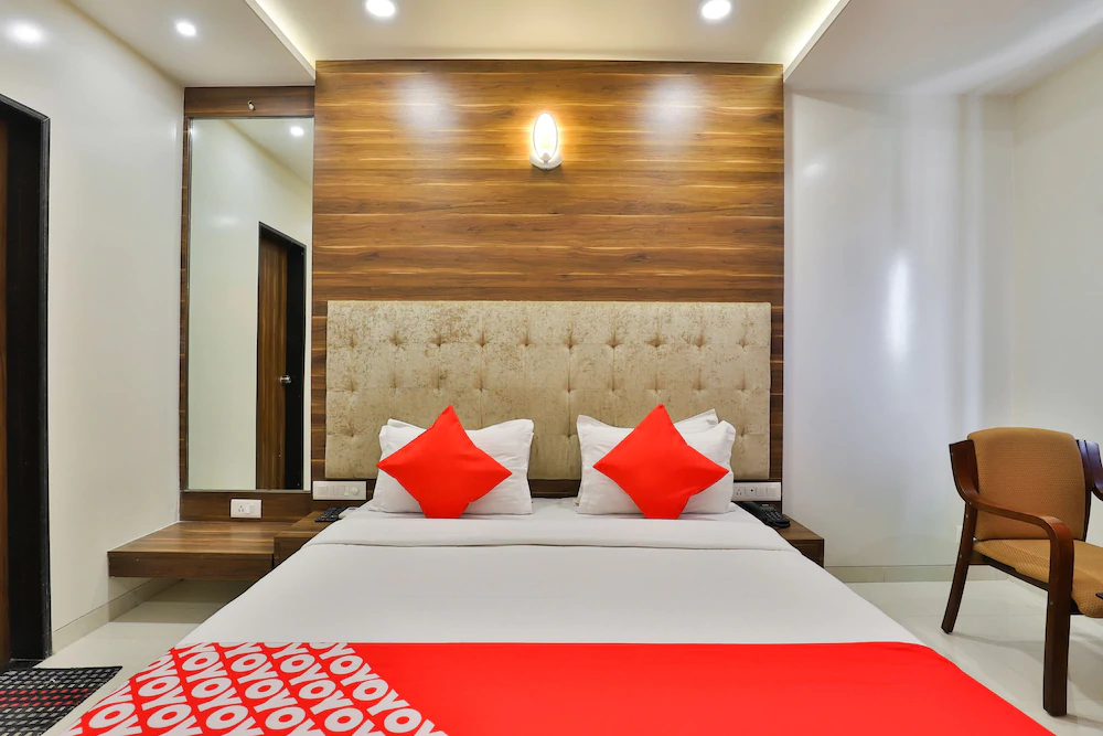 Hotel Comfort by OYO Rooms
