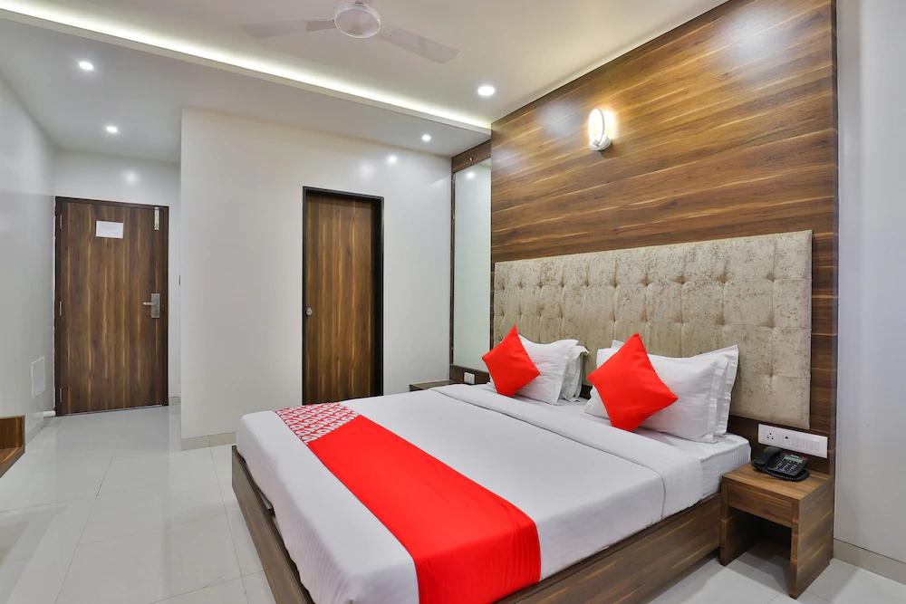 Hotel Comfort by OYO Rooms