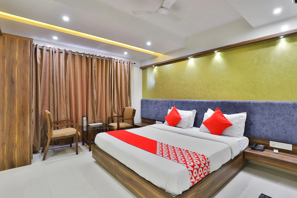 Hotel Comfort by OYO Rooms