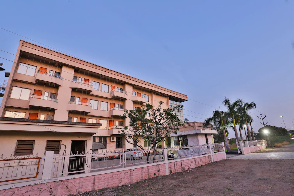 Patel Ni Motel By OYO Rooms