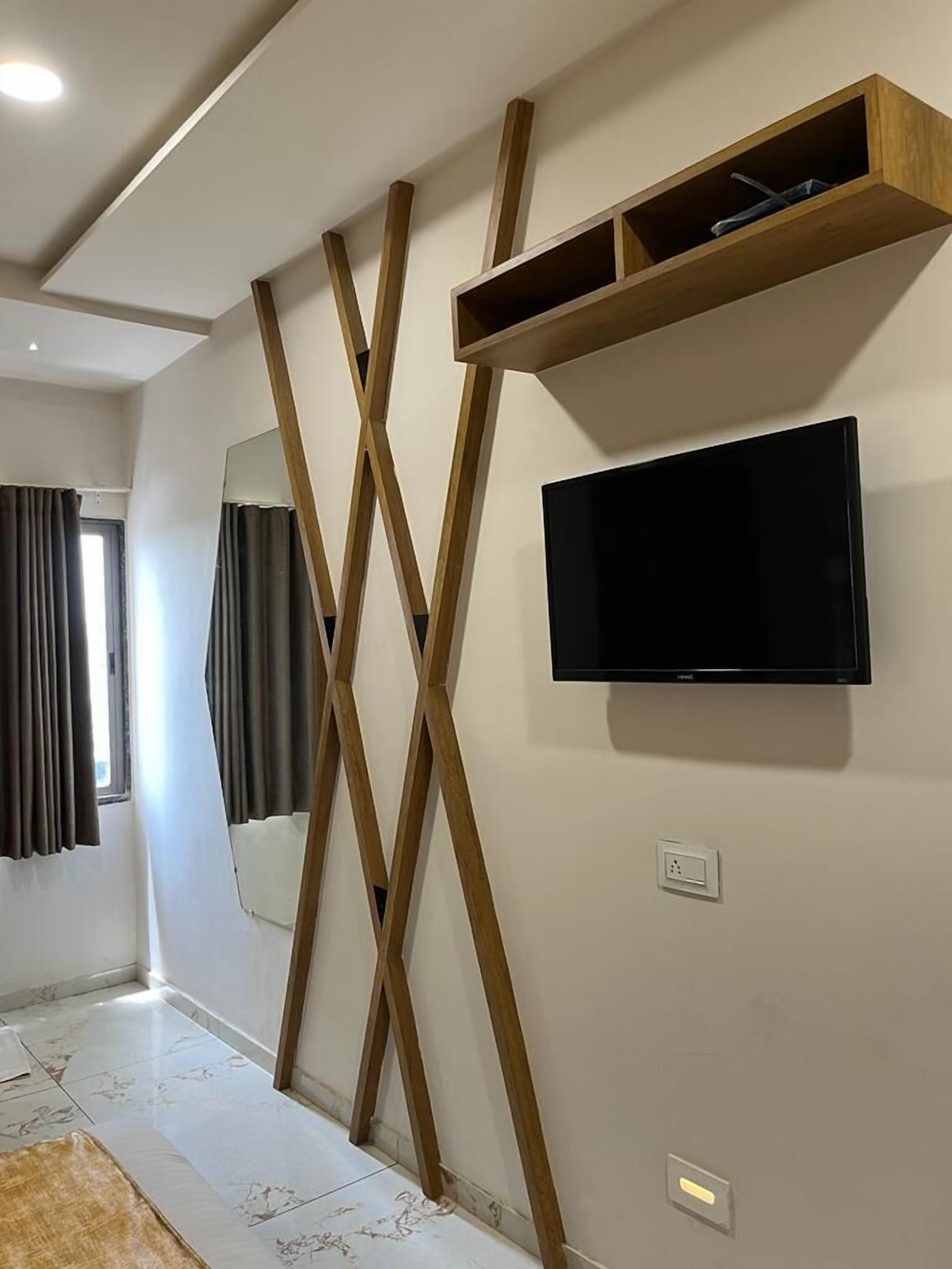 Click Hotel Tulsi