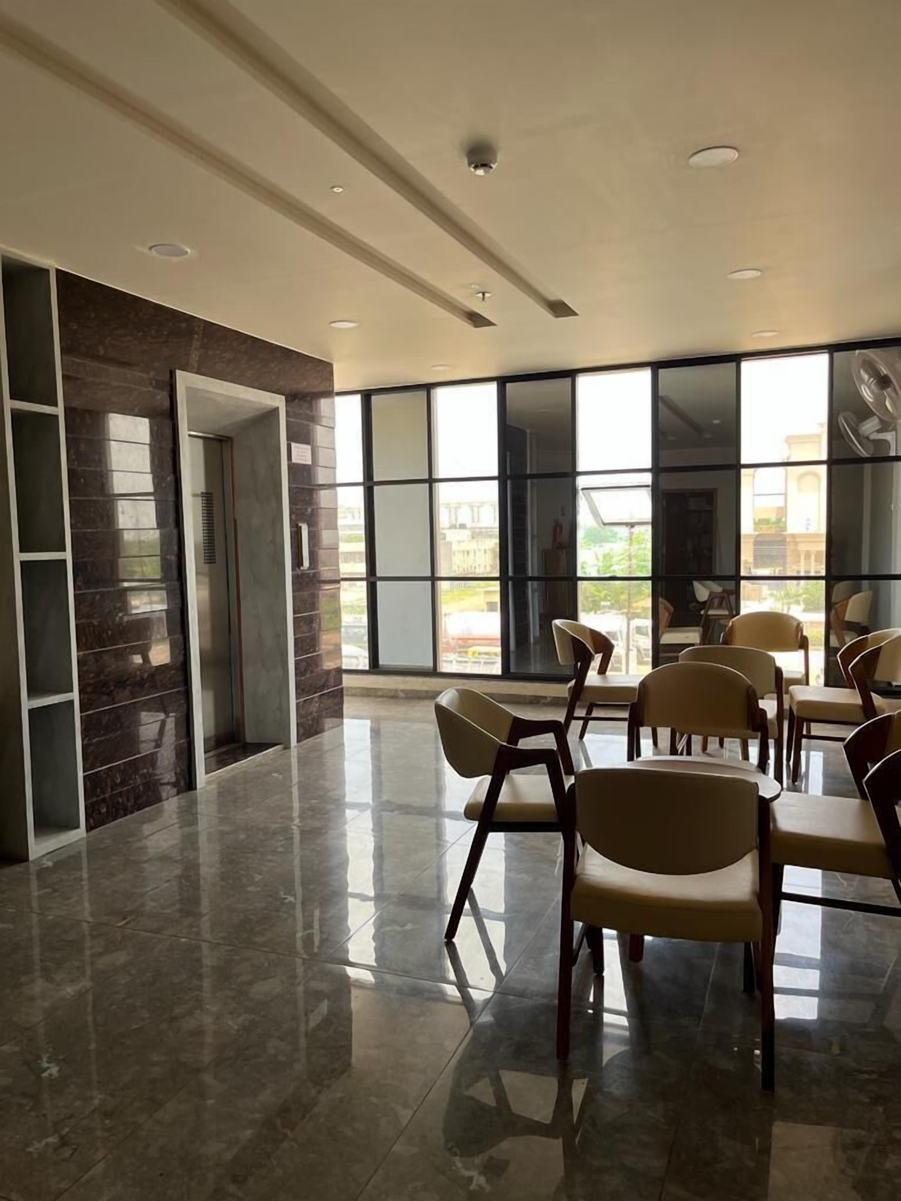 Click Hotel Tulsi