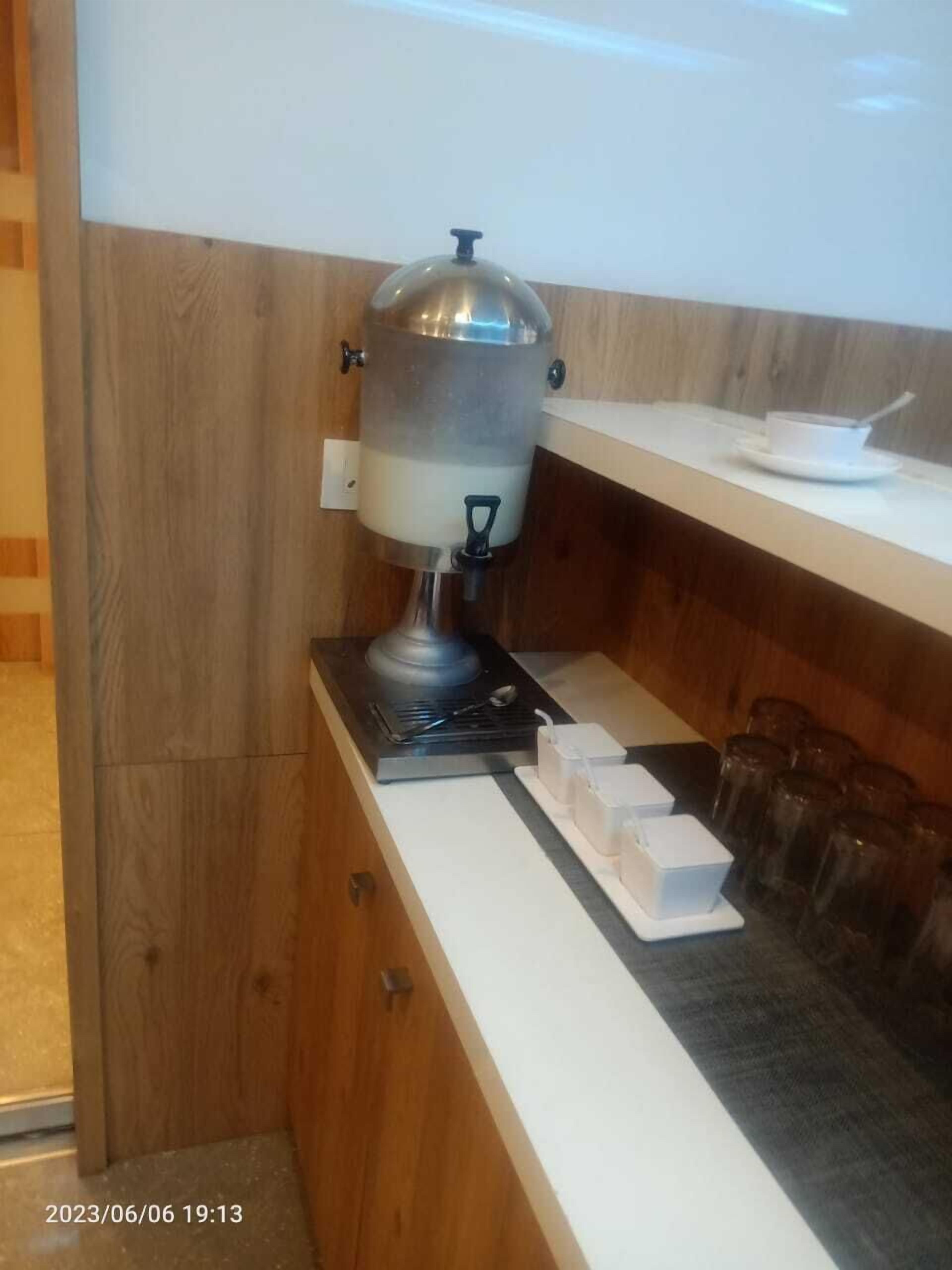Raaj Svastik Inn