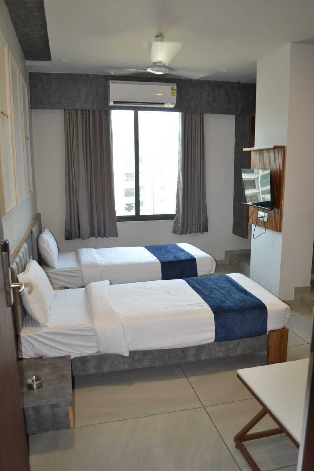 Hotel Sweet Time Restaurant Banquet & Rooms