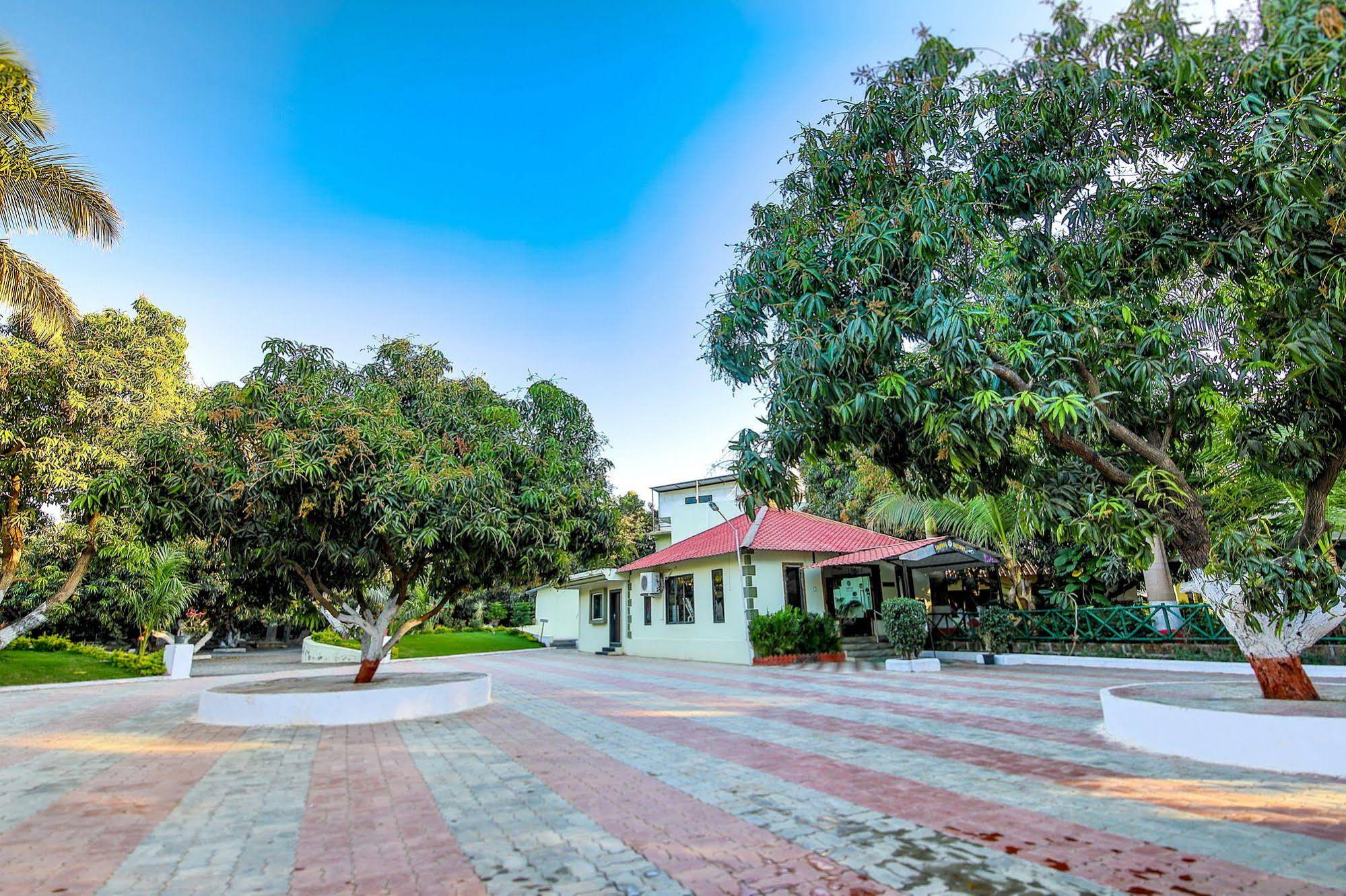 Saavaj Resort