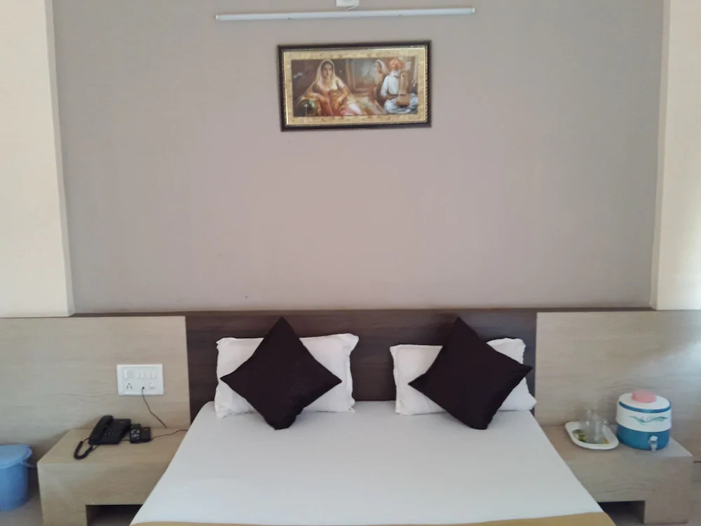 Hotel Somnath Atithigruh