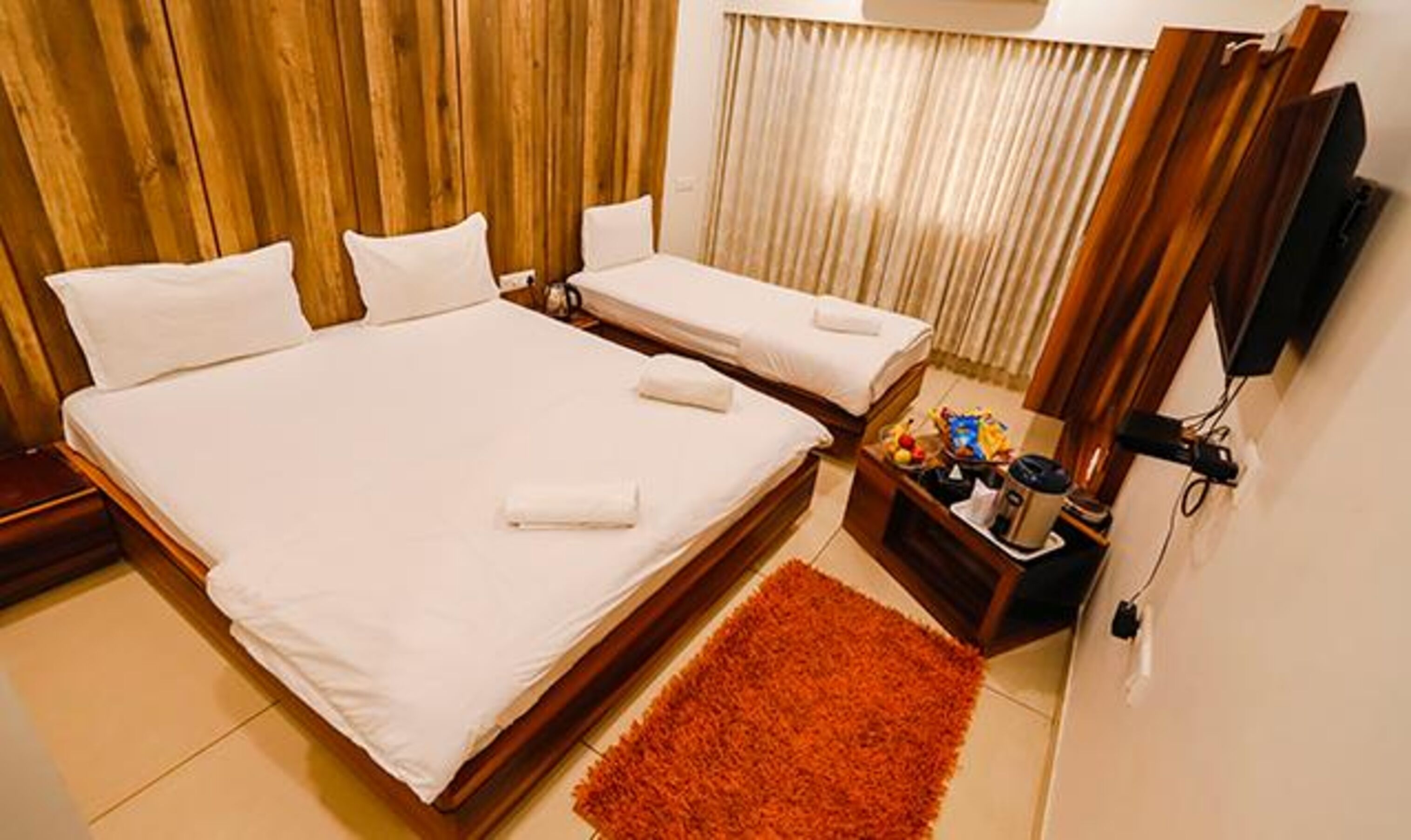 Fabhotel Prime Midtown