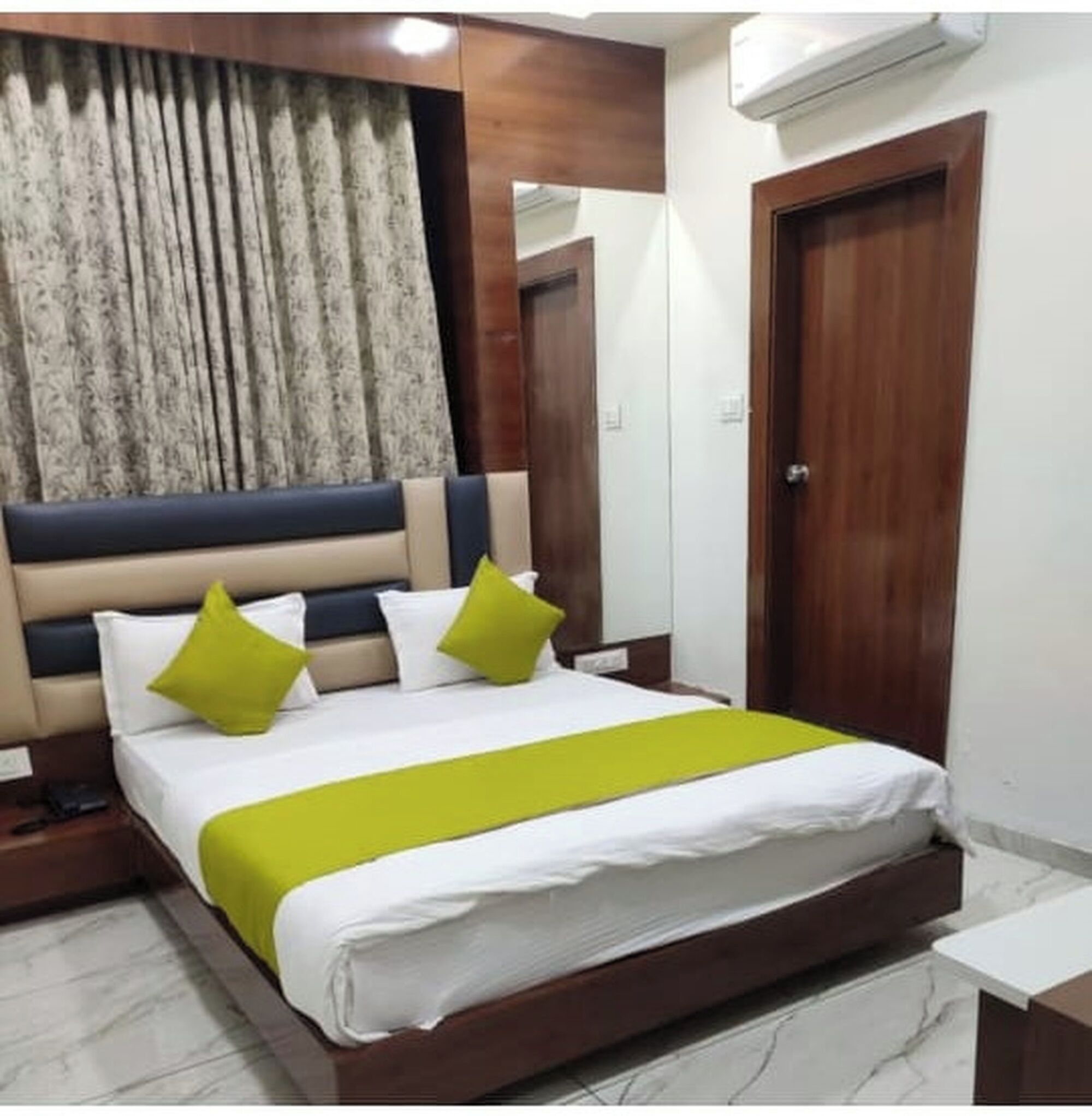 Hotel Ayaansh