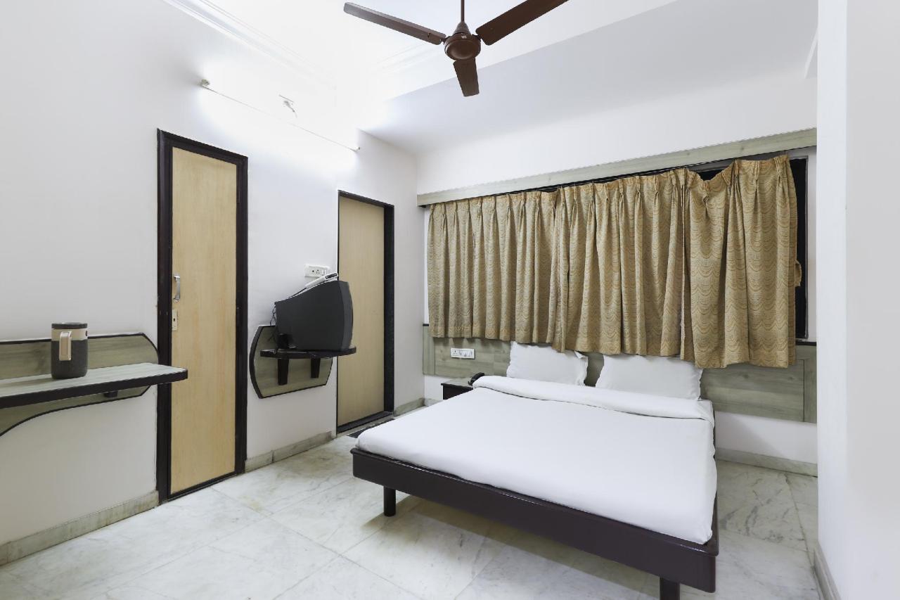 Hotel Geeta by OYO Rooms