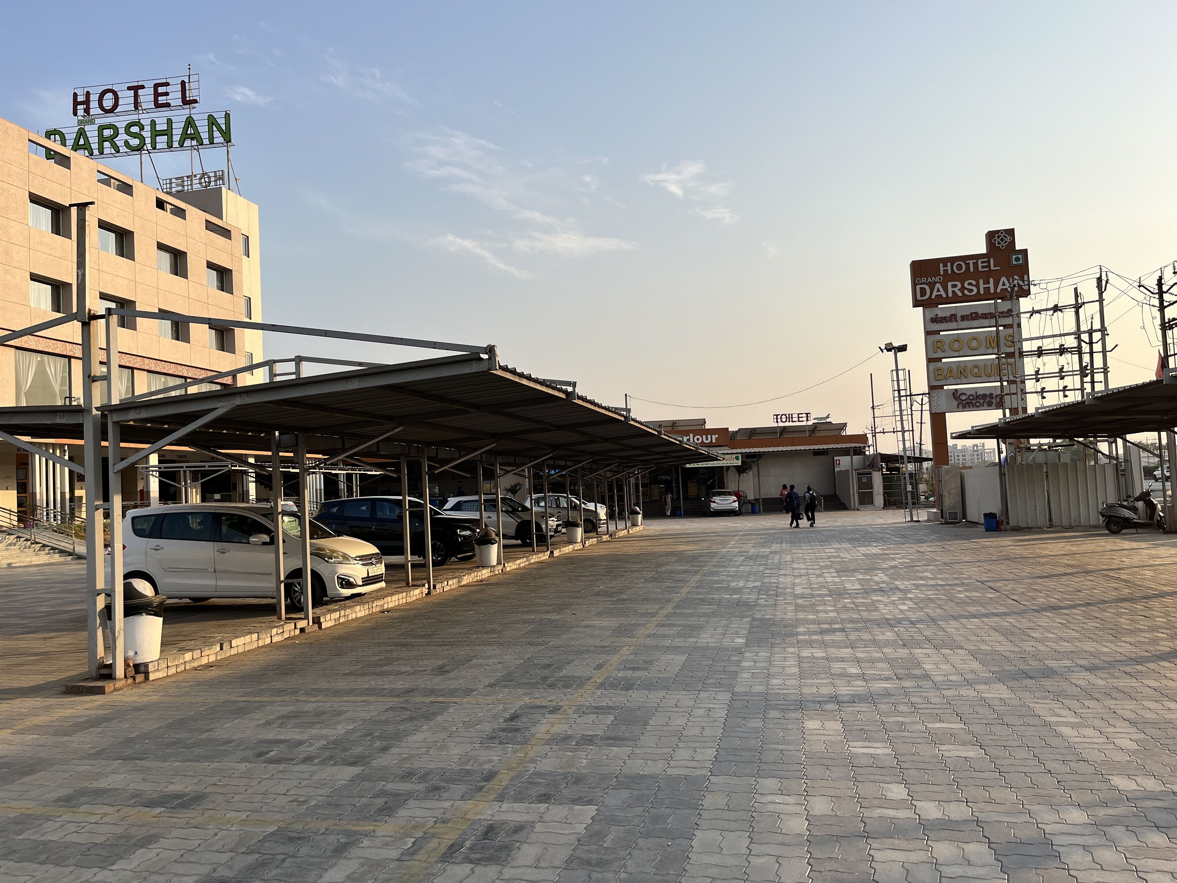 Hotel Grand Darshan