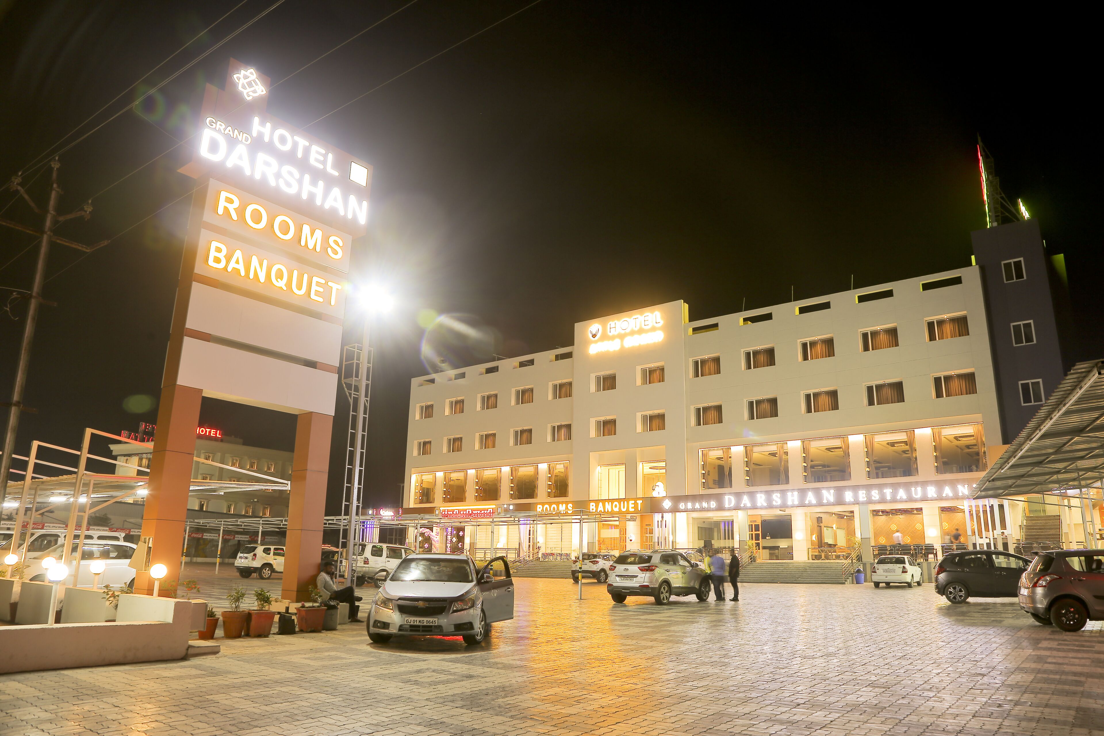 Hotel Grand Darshan