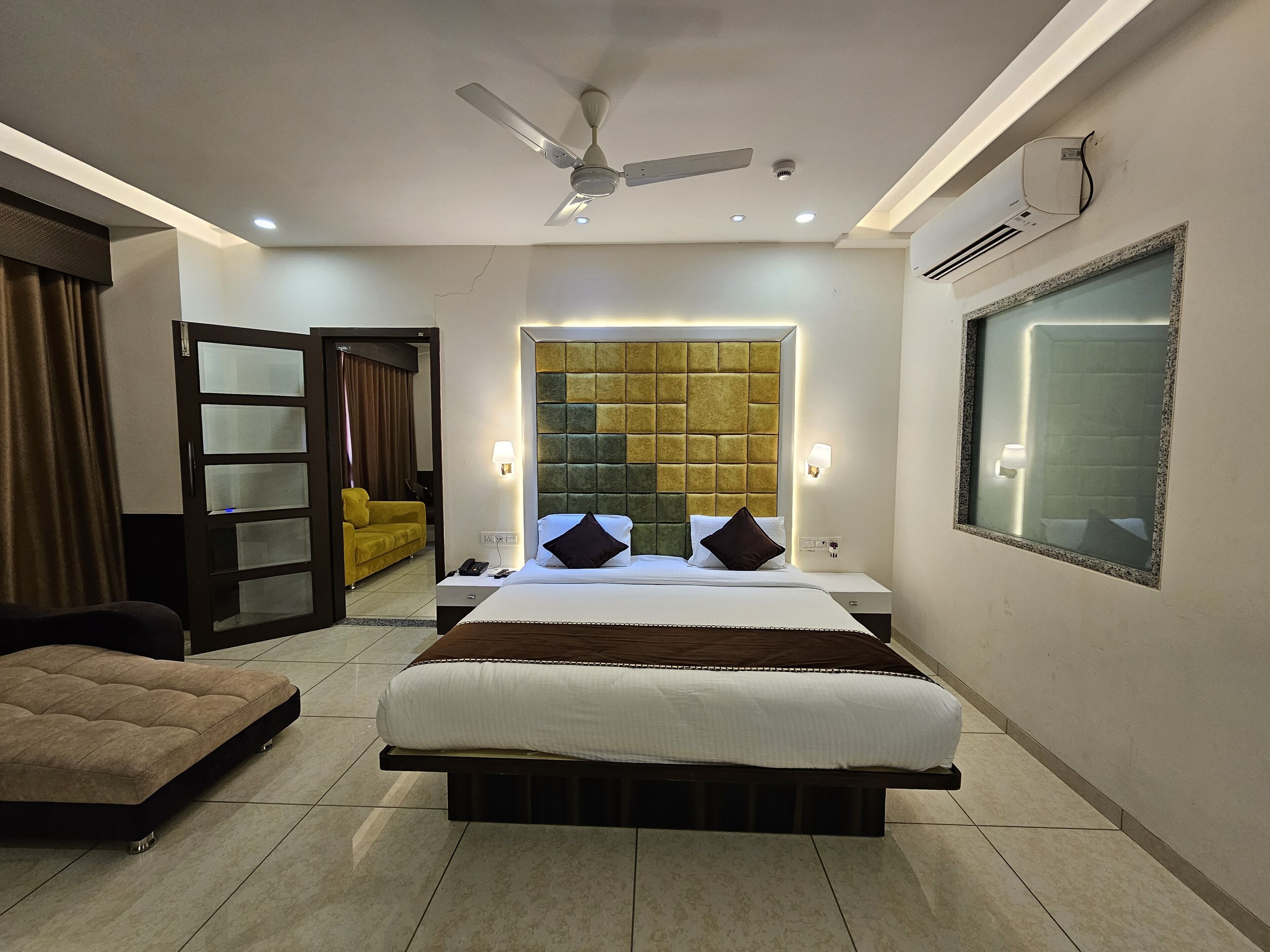 Hotel Grand Darshan