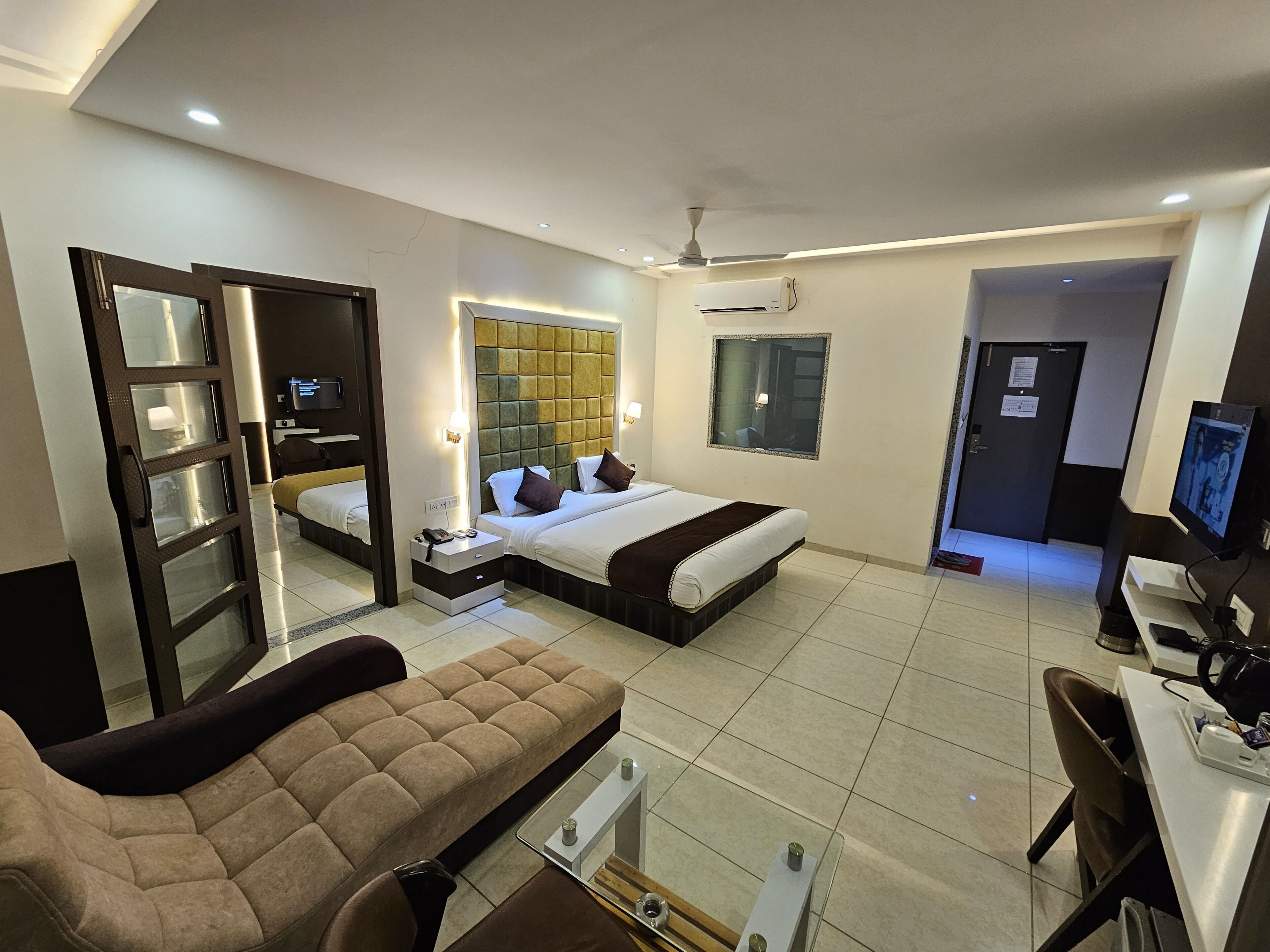 Hotel Grand Darshan