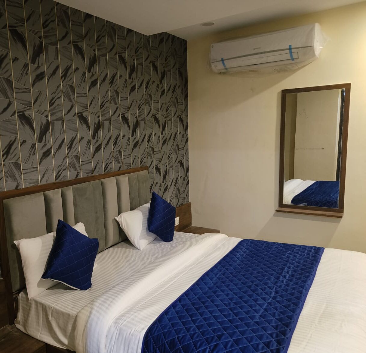 Hotel V R Villa