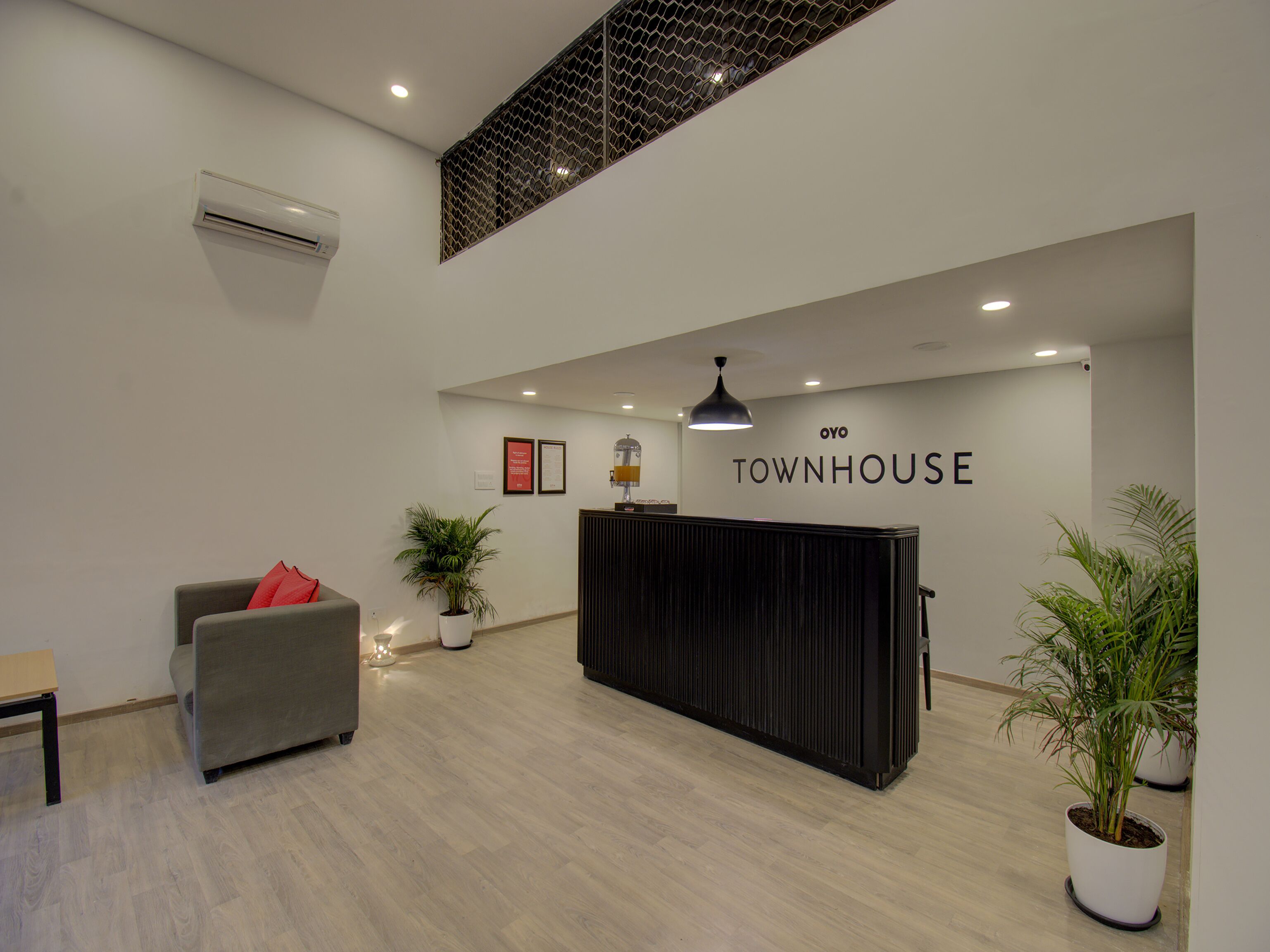 OYO Townhouse 170 Shagun Hotel