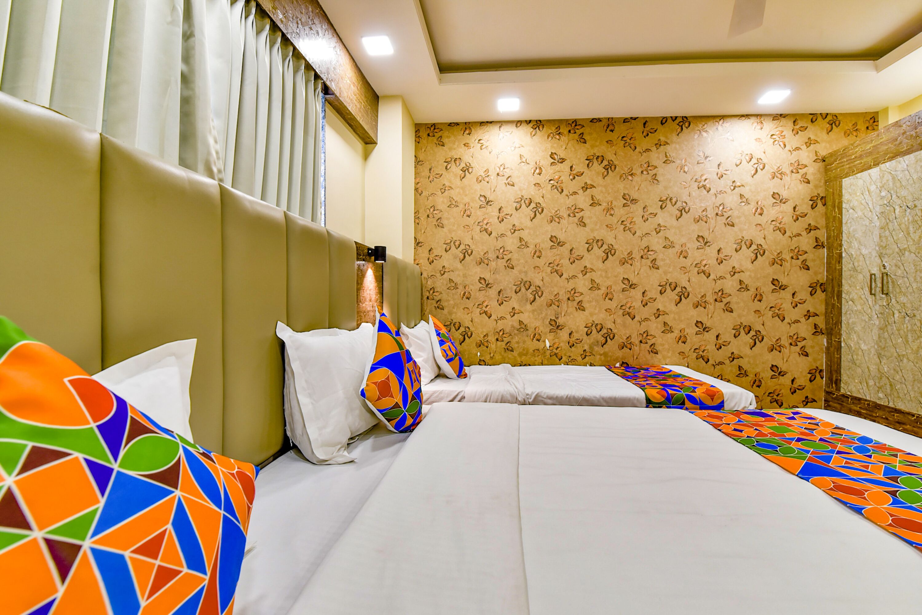 Raj Palace I by FabHotel