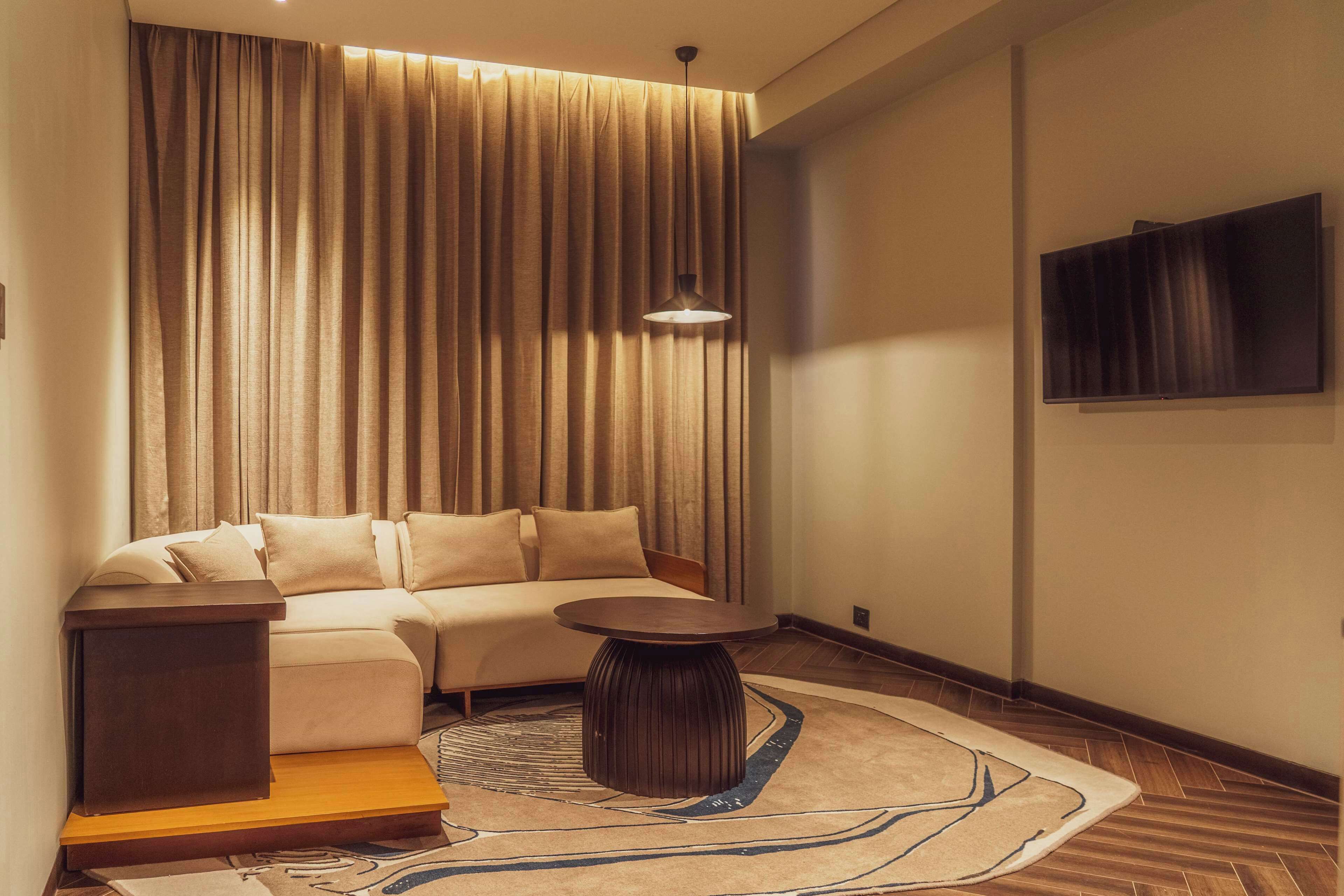 Ramada Encore By Wyndham Bhiwadi Phool Bagh Chowk